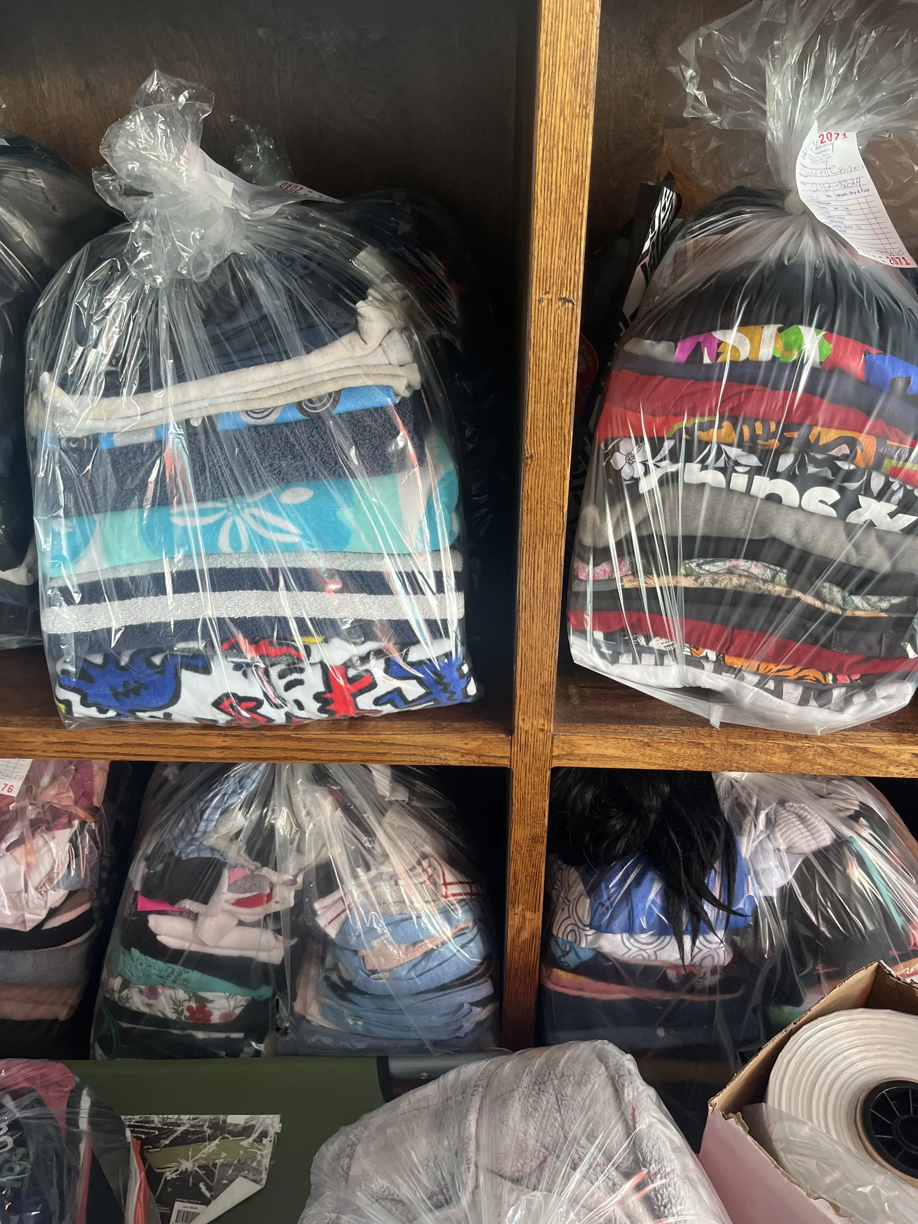Hudson Laundromat & Dry Cleaners - Image 19