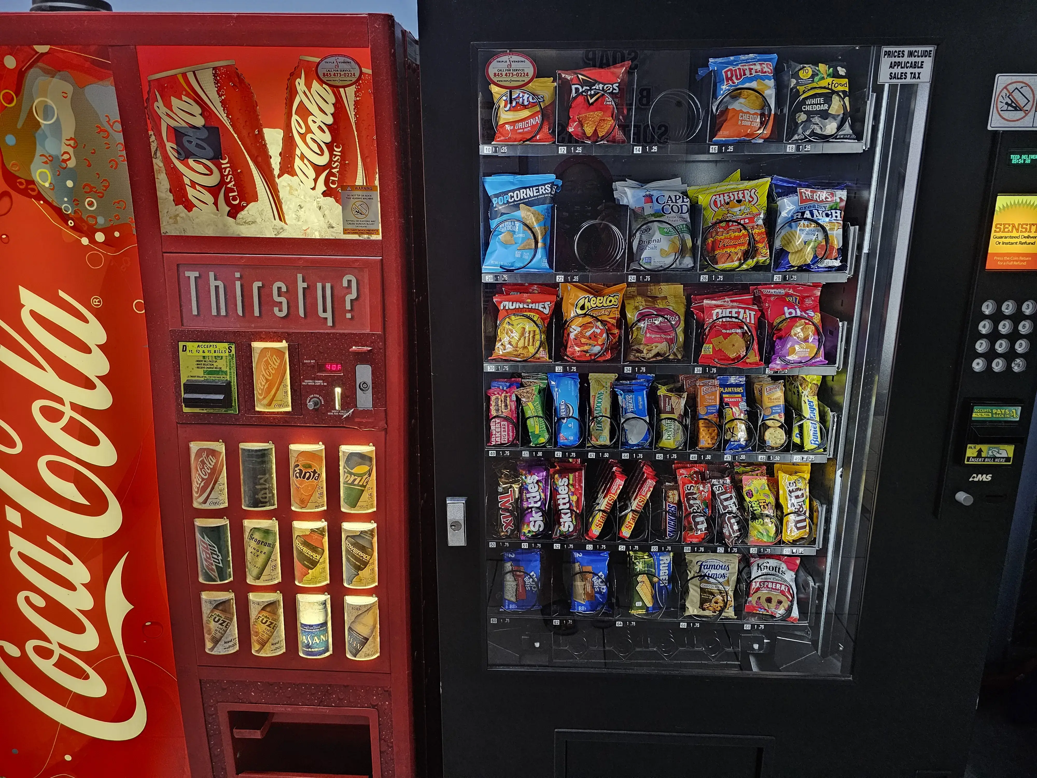 Hudson Laundromat & Dry Cleaners - Image 18