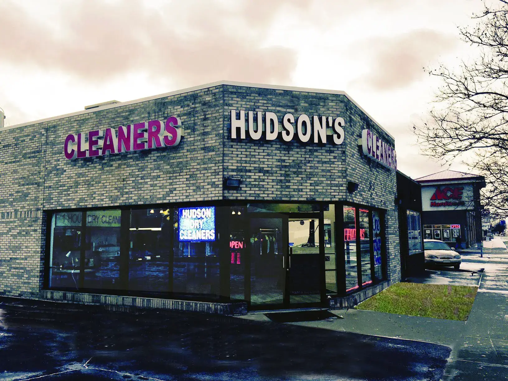 Hudson's Dry Cleaners thumbnail 1