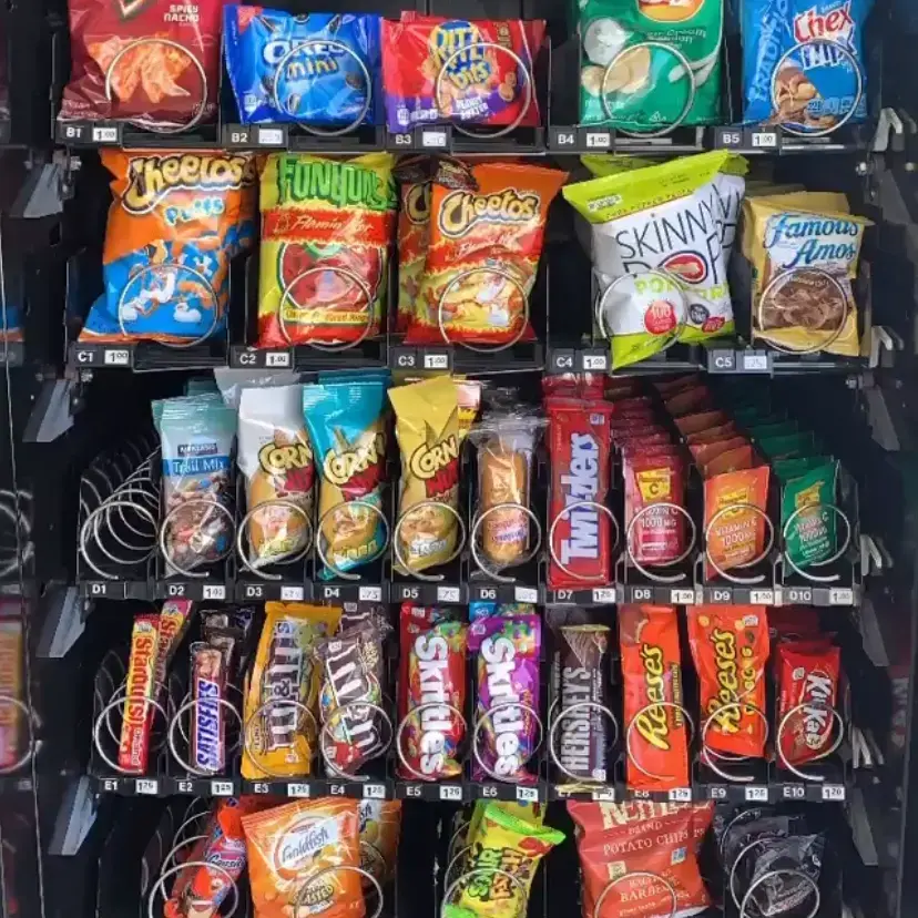 Hughson Laundry Room thumbnail 10