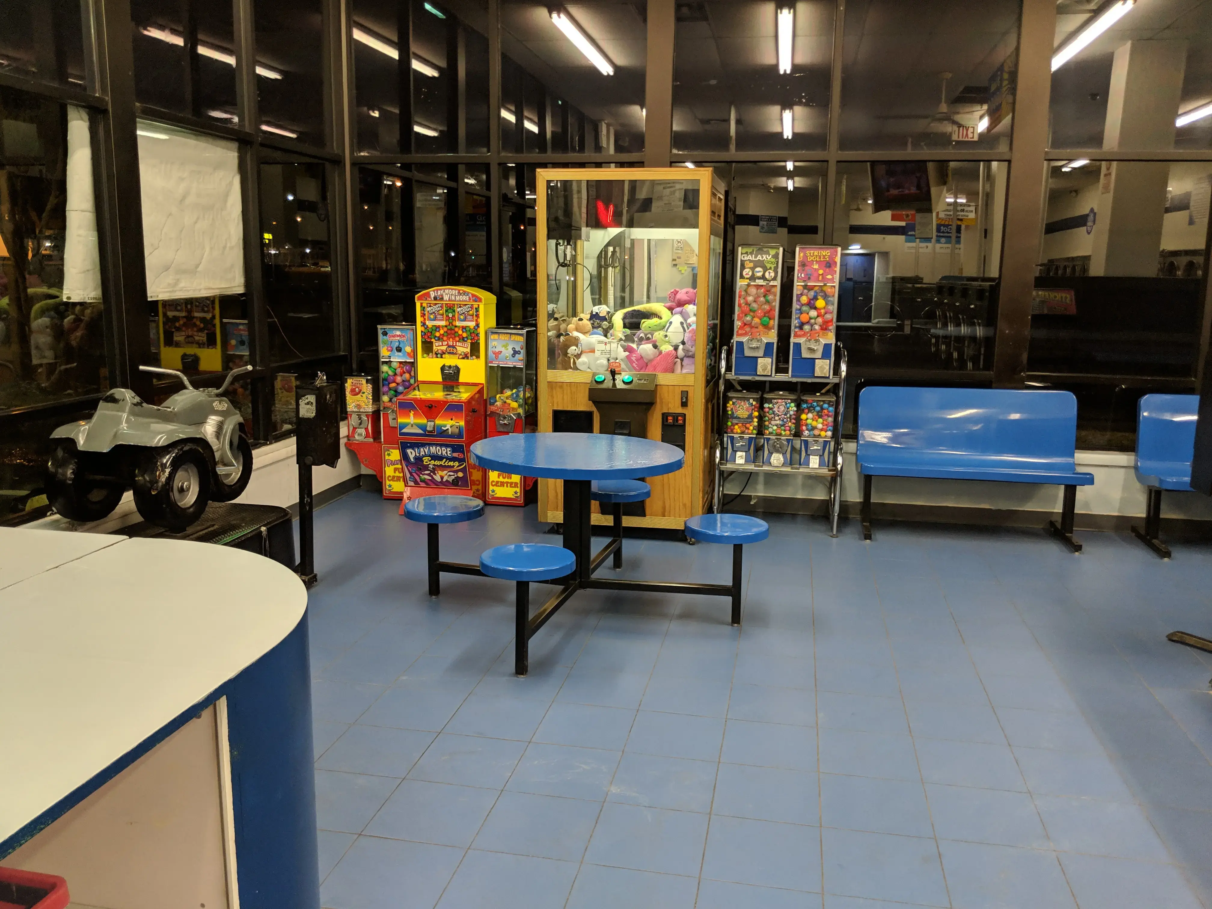 Hull Street Laundry Land Laundromat thumbnail 9