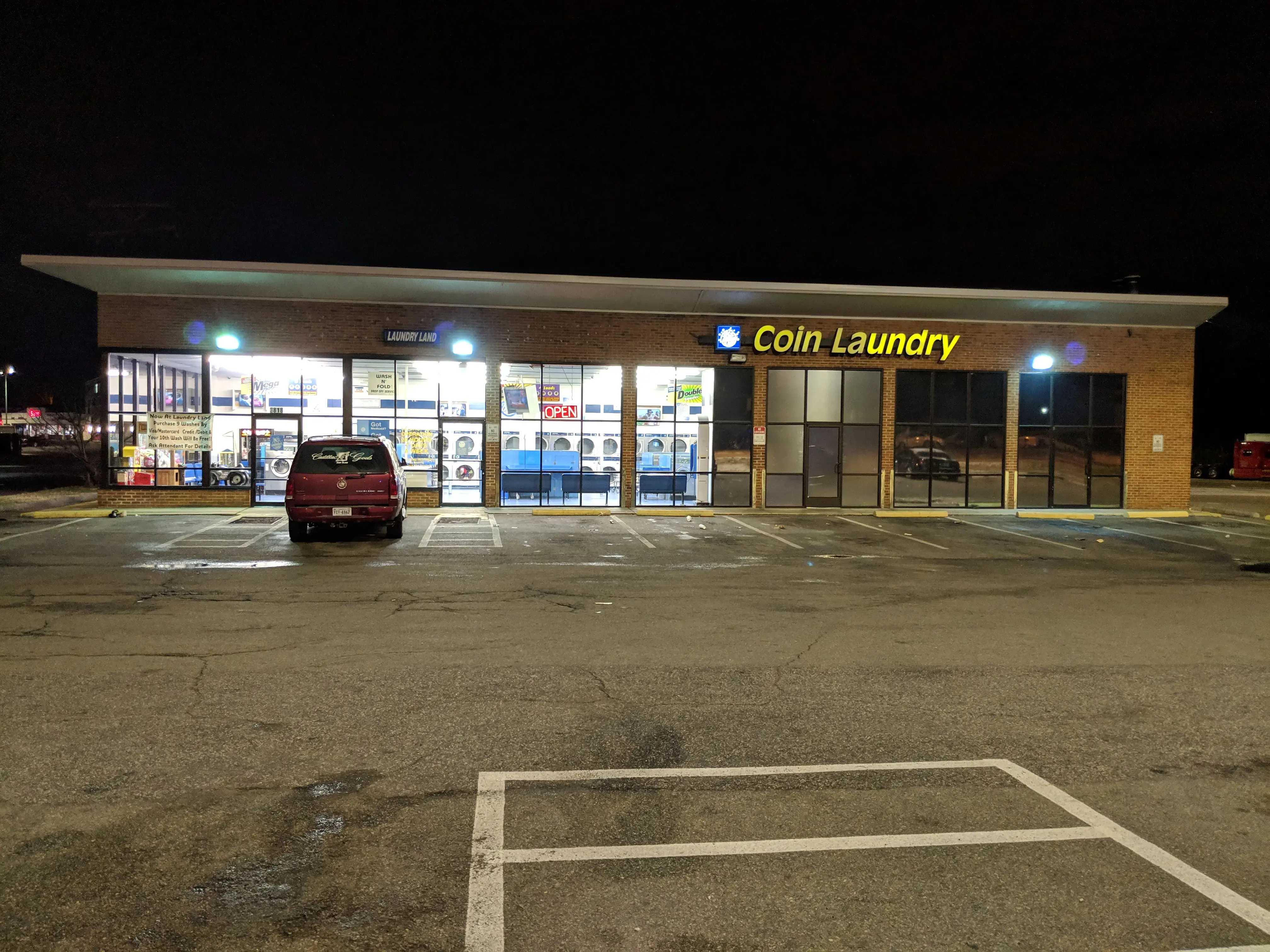 Hull Street Laundry Land Laundromat - Image 2