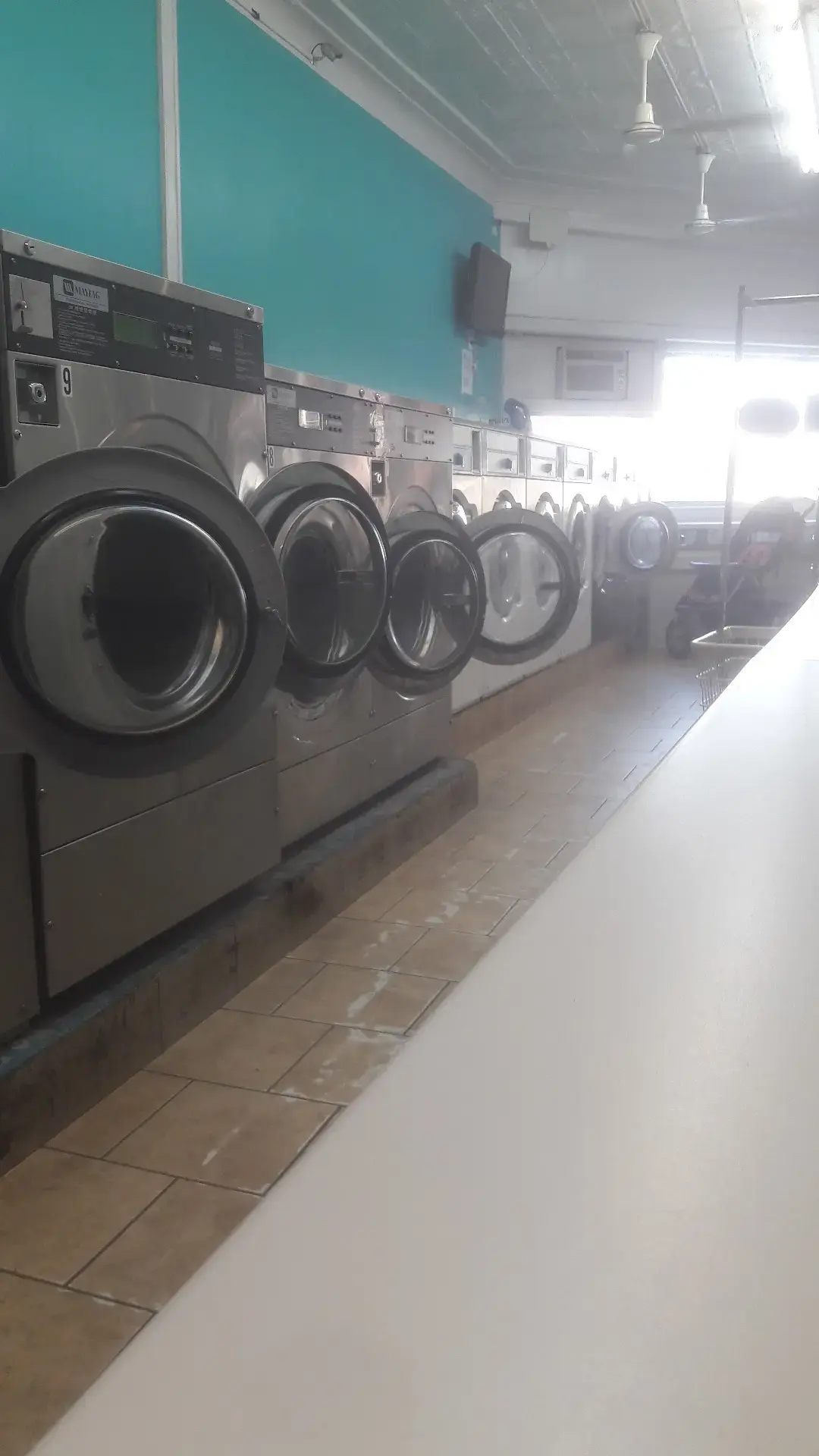 Humble family laundromat thumbnail 17
