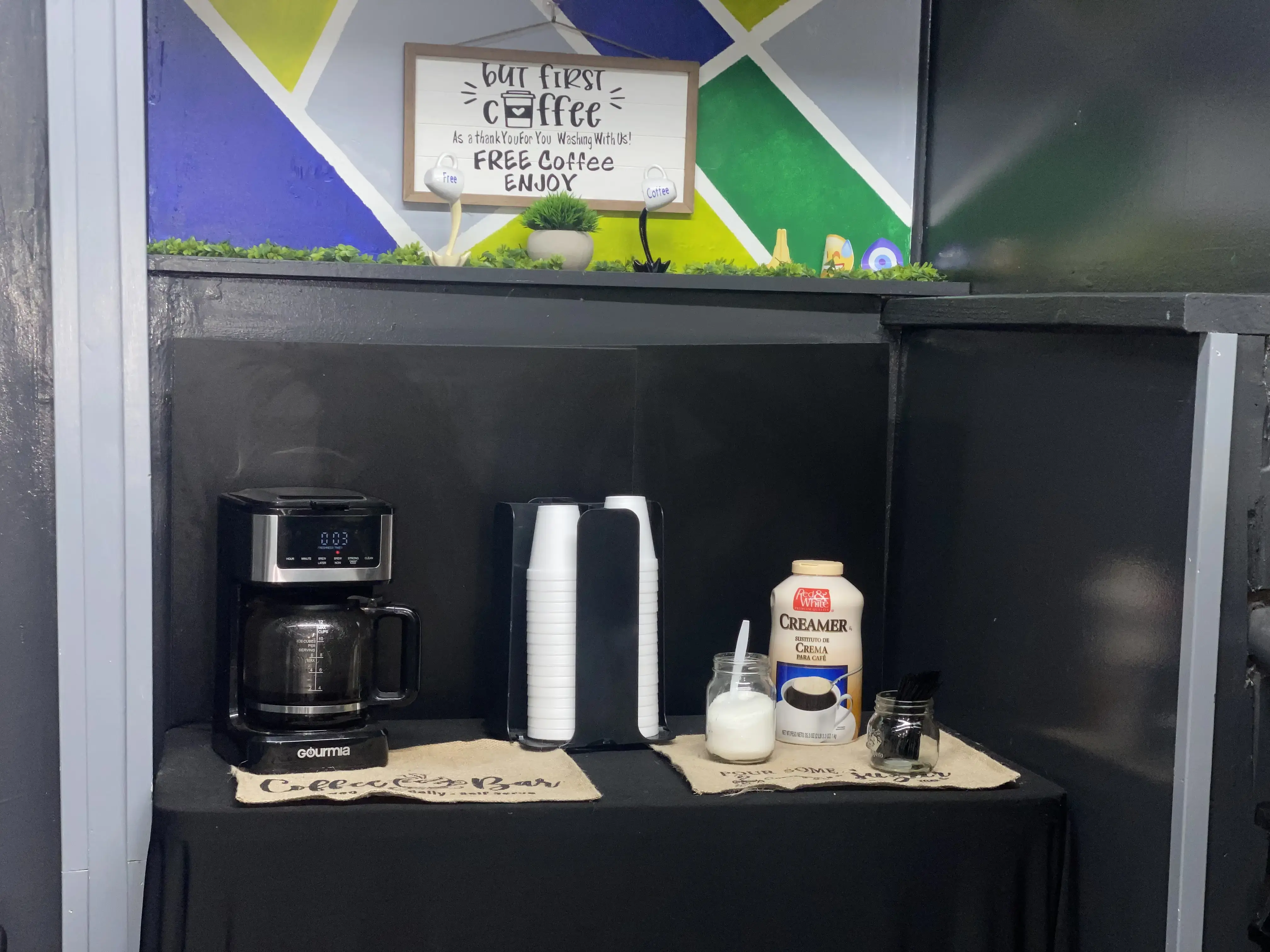 Humble family laundromat thumbnail 9