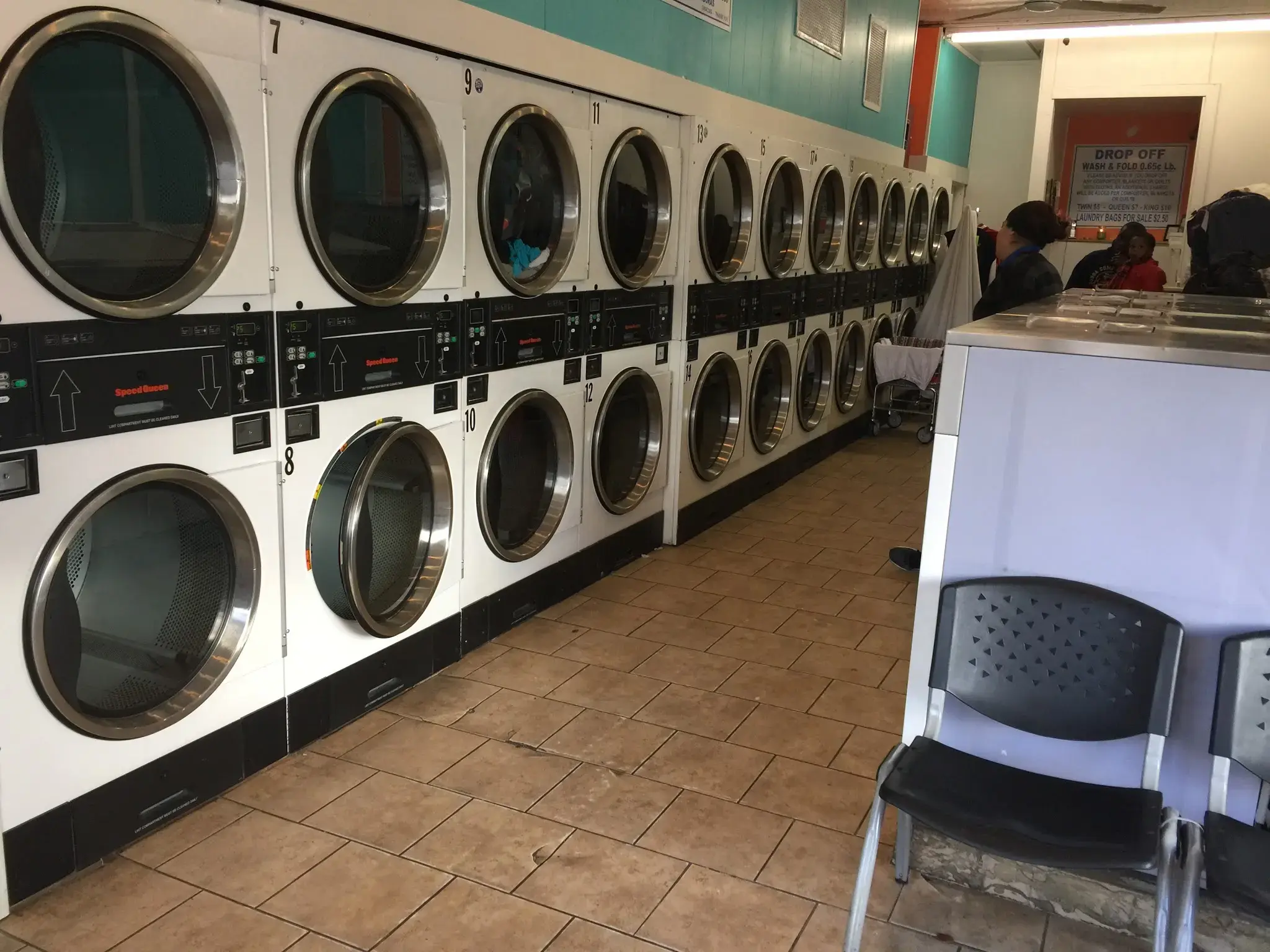 Humble family laundromat thumbnail 19