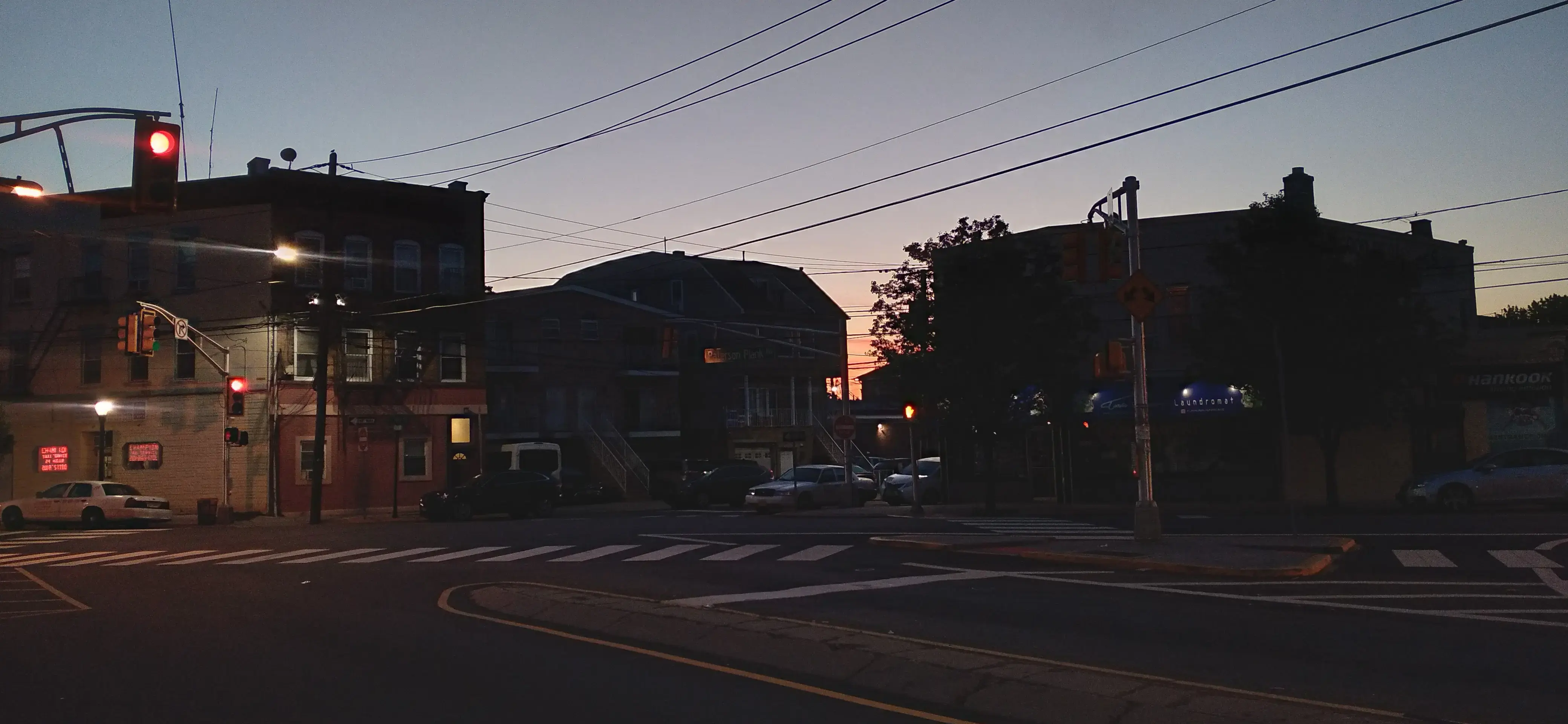 Humble family laundromat - Image 3