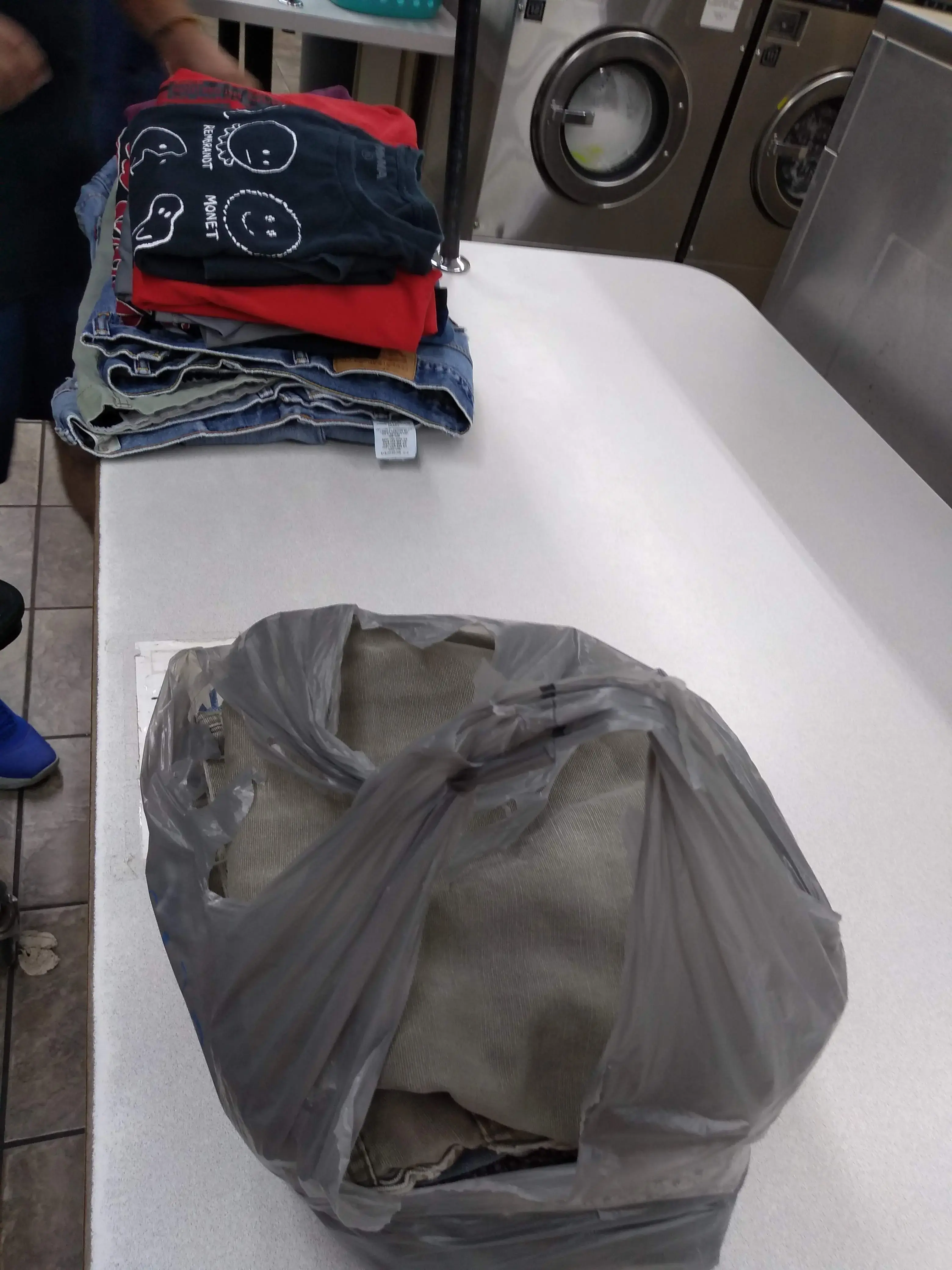 Hunter's Coin Laundry - Image 10