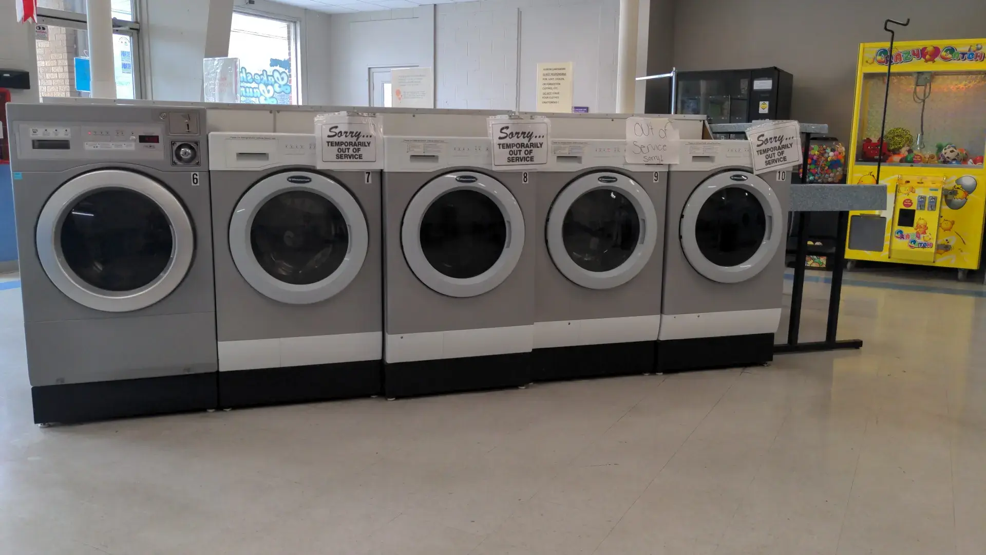 Huron Lakeshore Laundry thumbnail 11