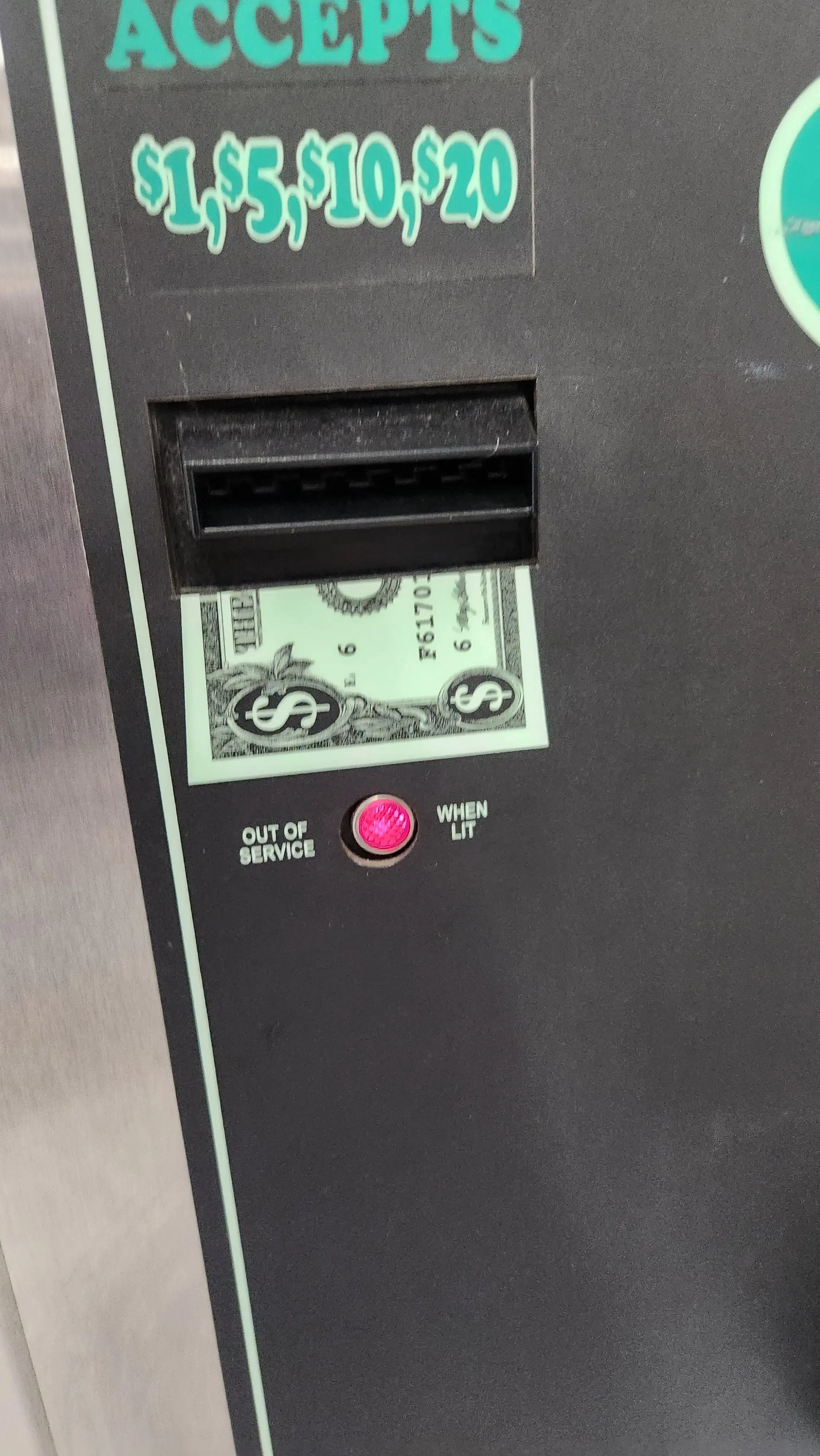 Huron Lakeshore Laundry thumbnail 13