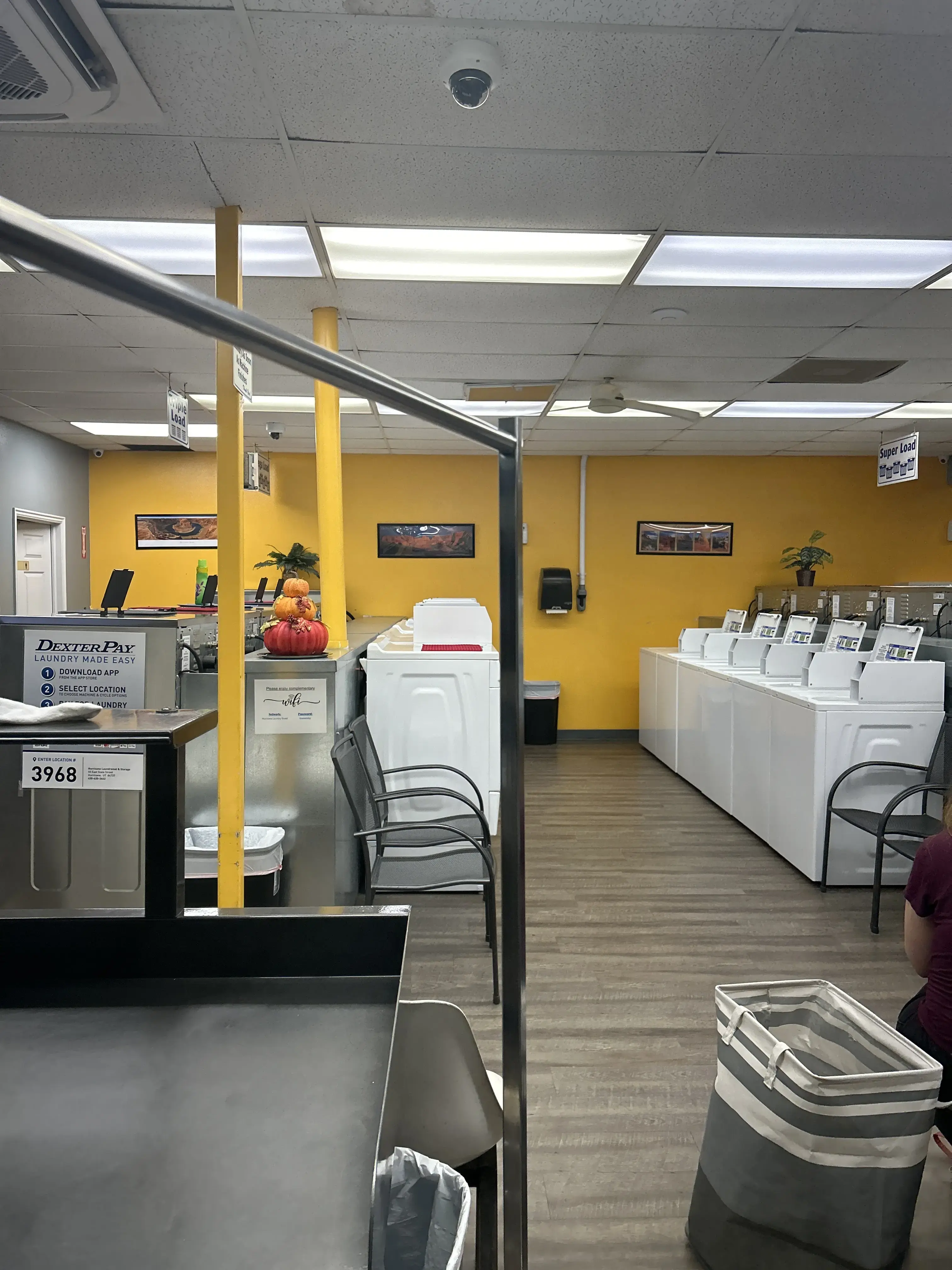 Hurricane Laundromat & Storage - Image 13