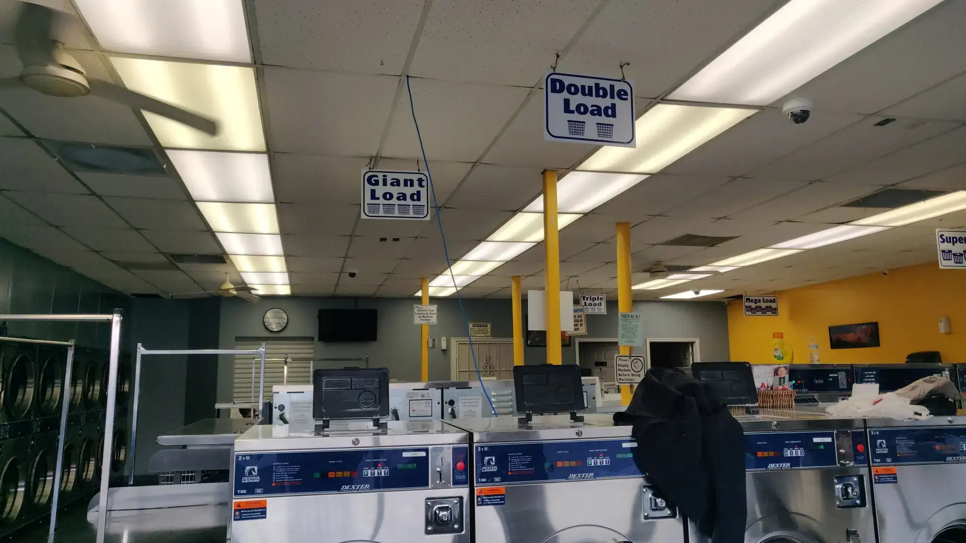 Hurricane Laundromat & Storage thumbnail 11