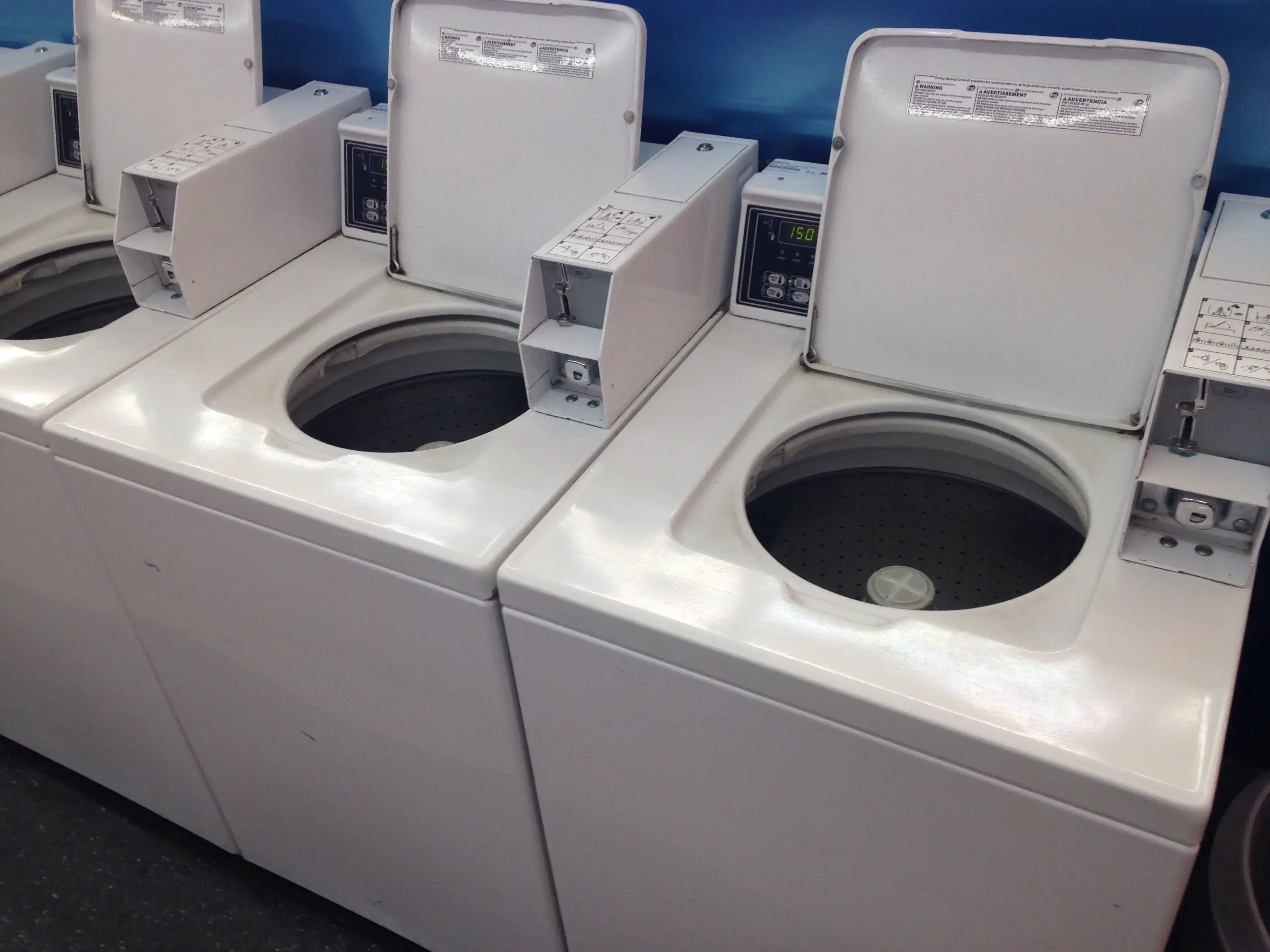 I-WASH Laundry - Image 11