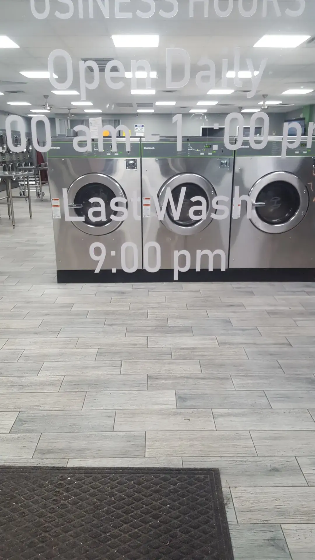 iClean Washateria - Image 17