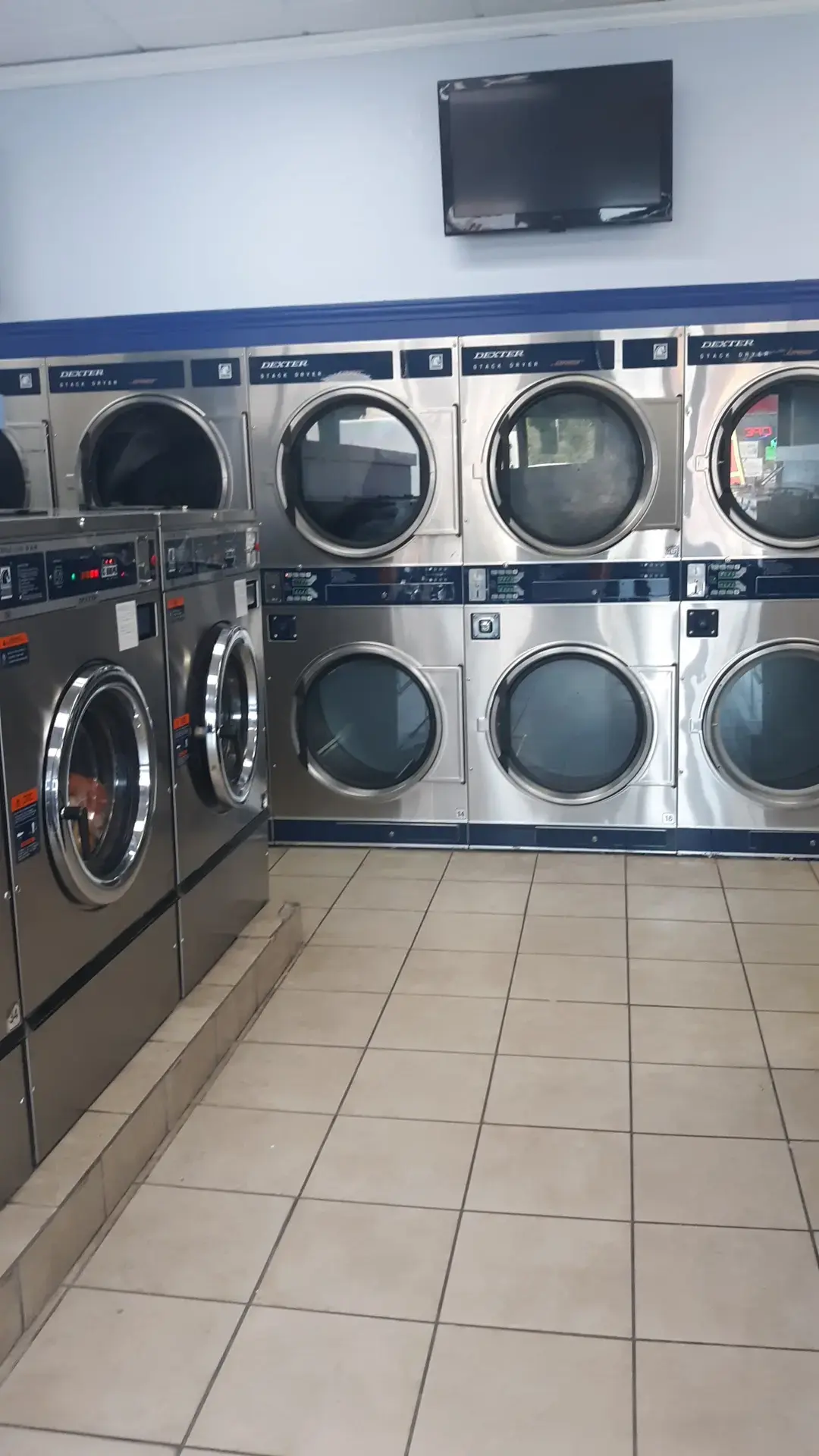 Ideal Coin Laundromat - Image 10