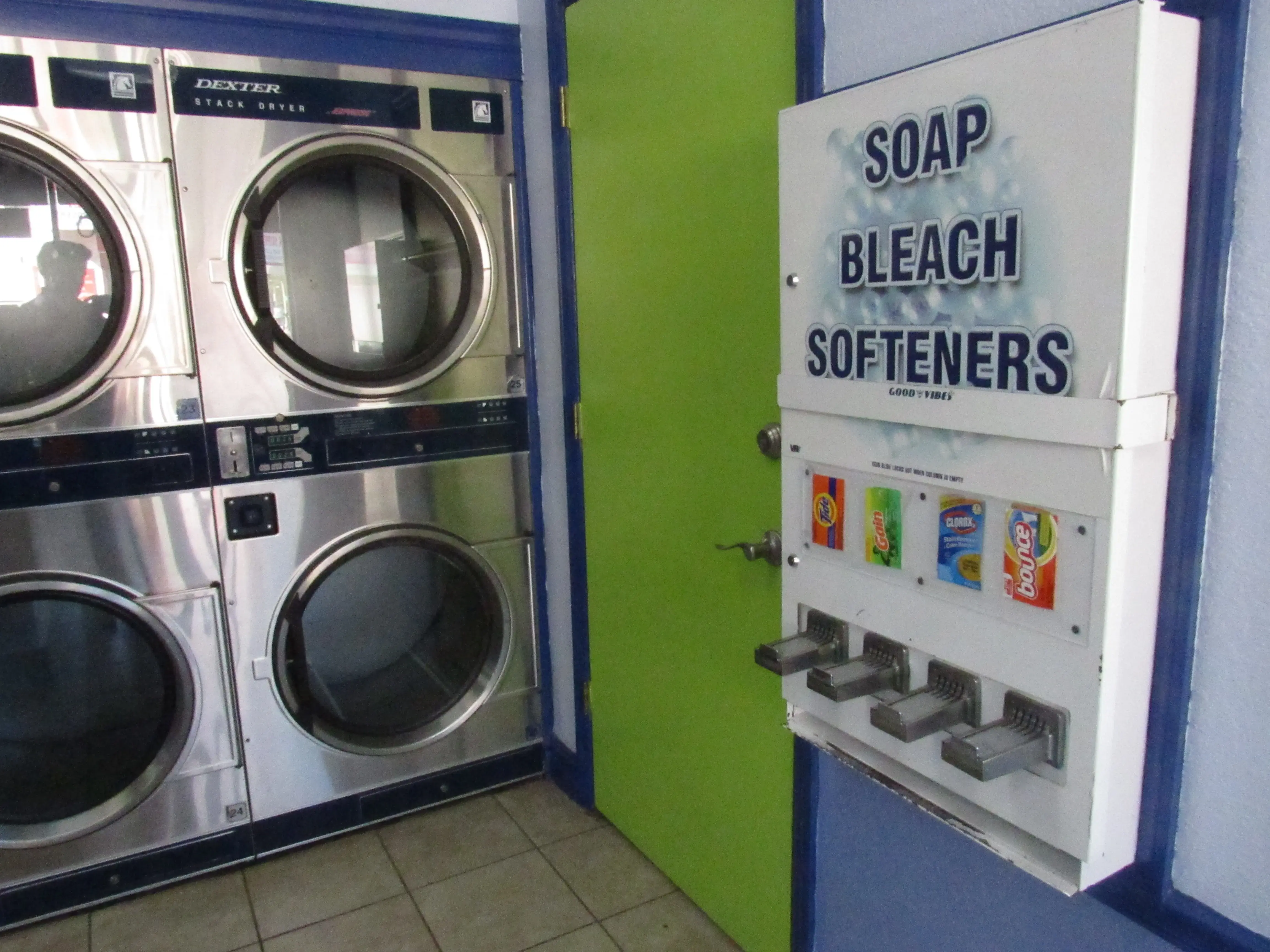Ideal Coin Laundromat thumbnail 8
