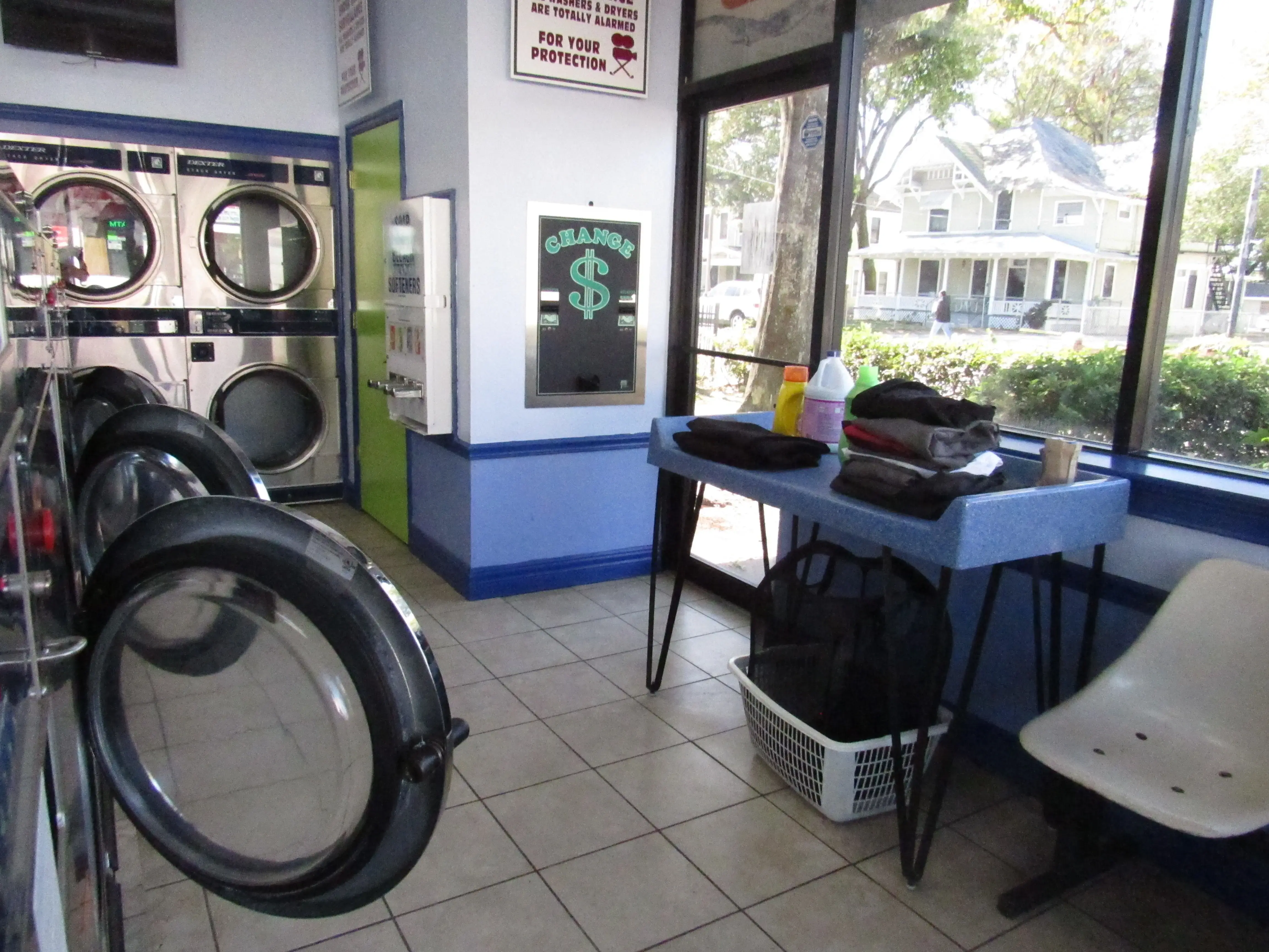 Ideal Coin Laundromat - Image 6