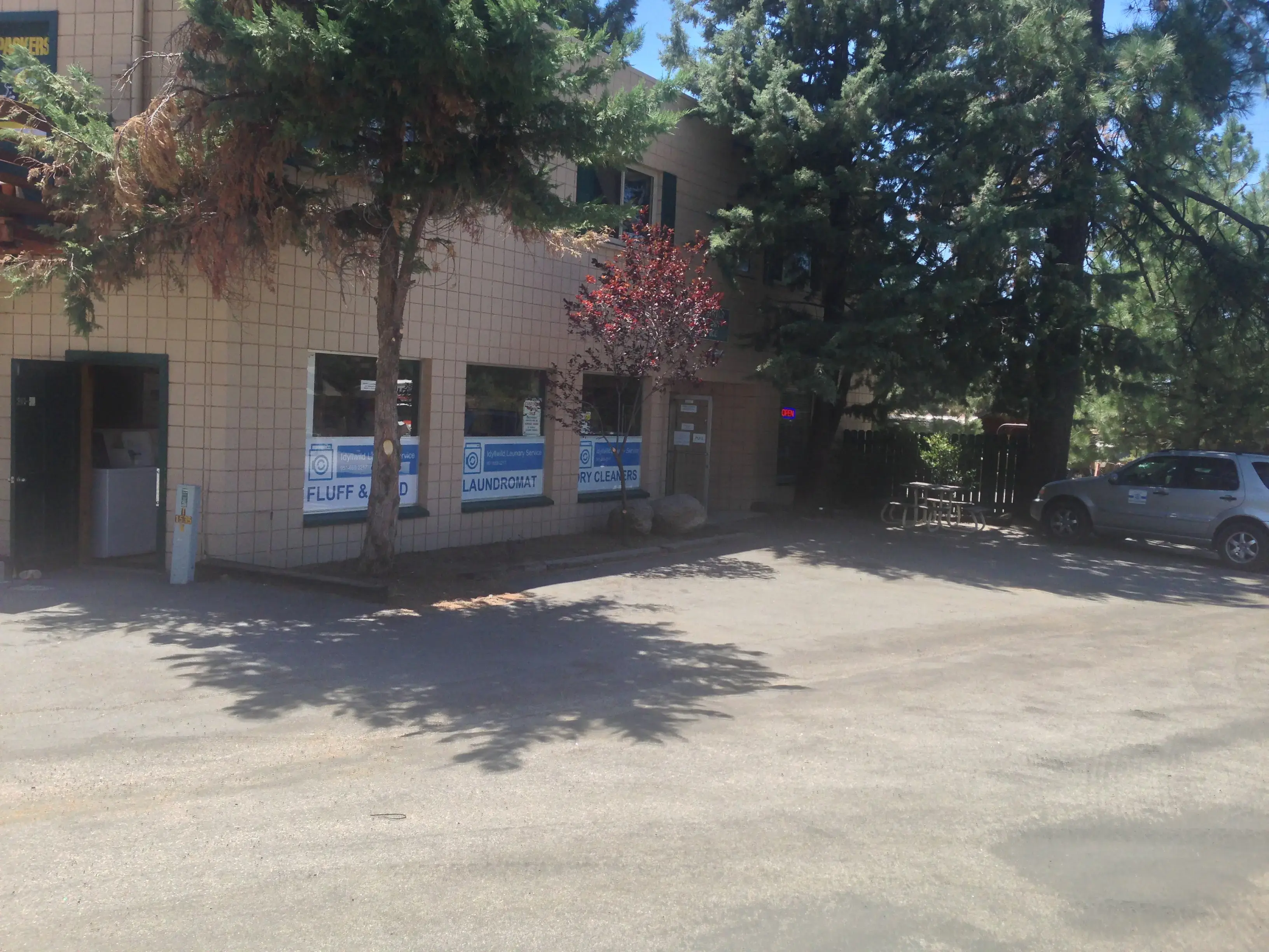 Idyllwild Laundry Service - Image 17