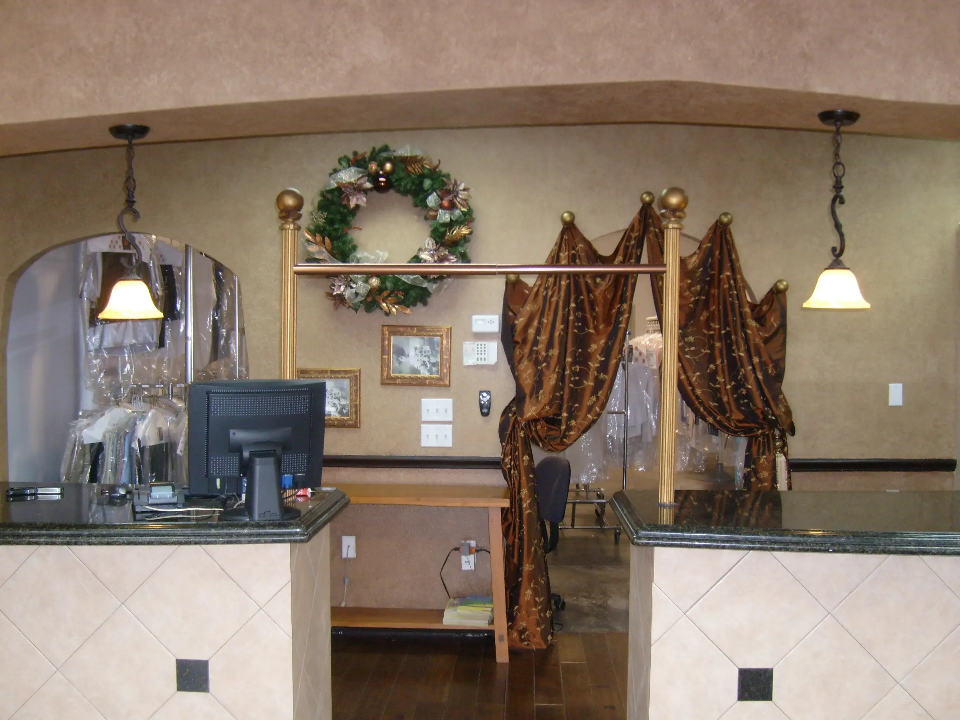 Imperial Cleaners & Tailor - Image 13