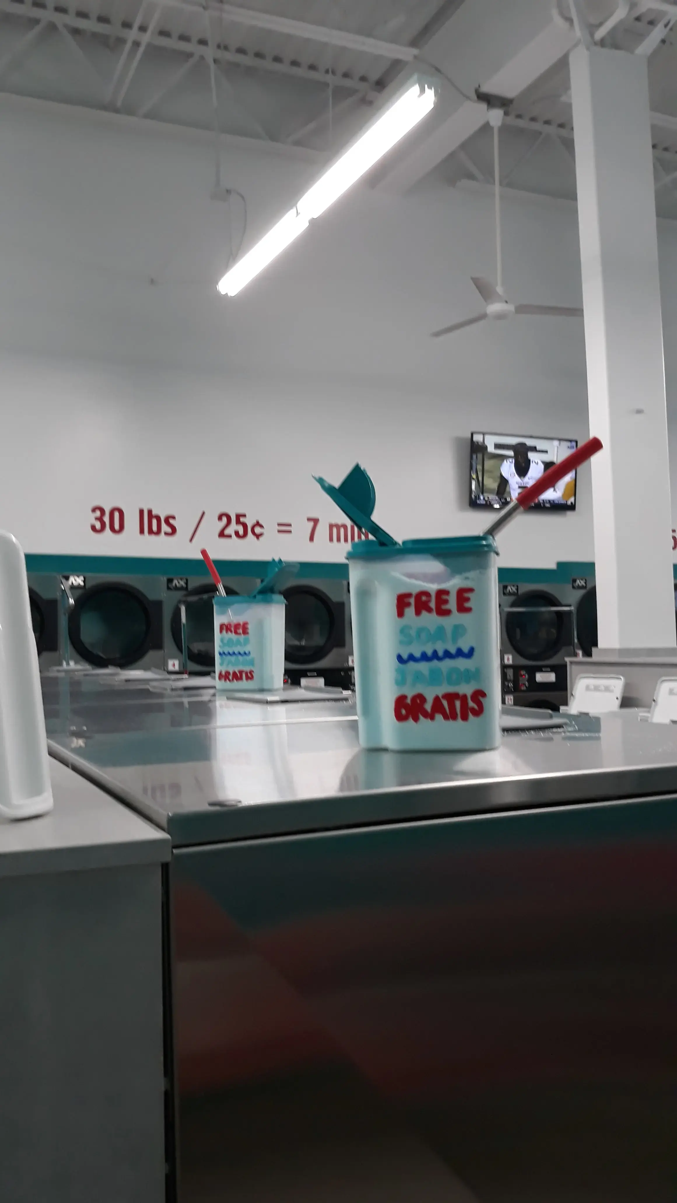 In & Out Laundromat - Image 19