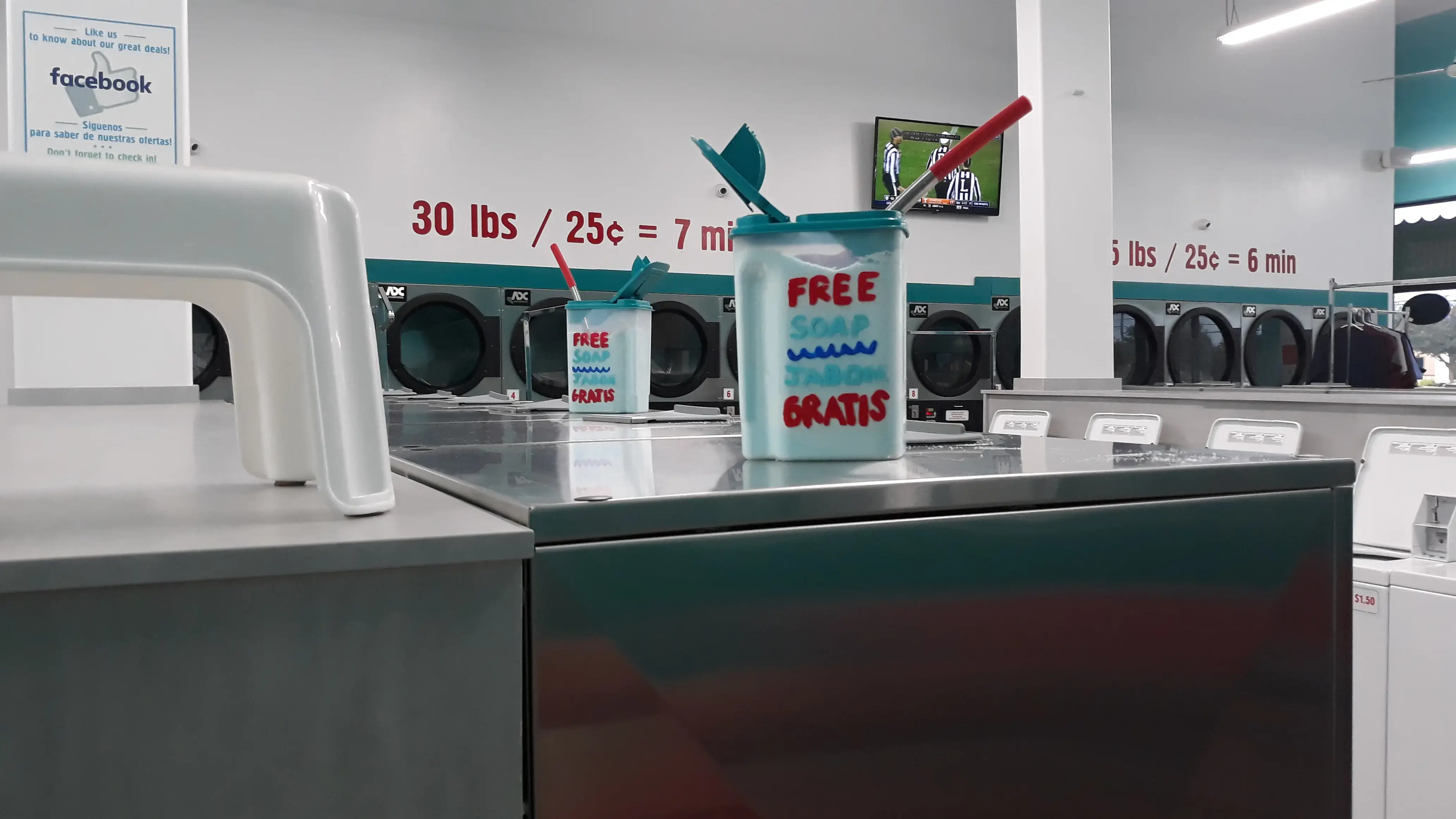 In & Out Laundromat - Image 11