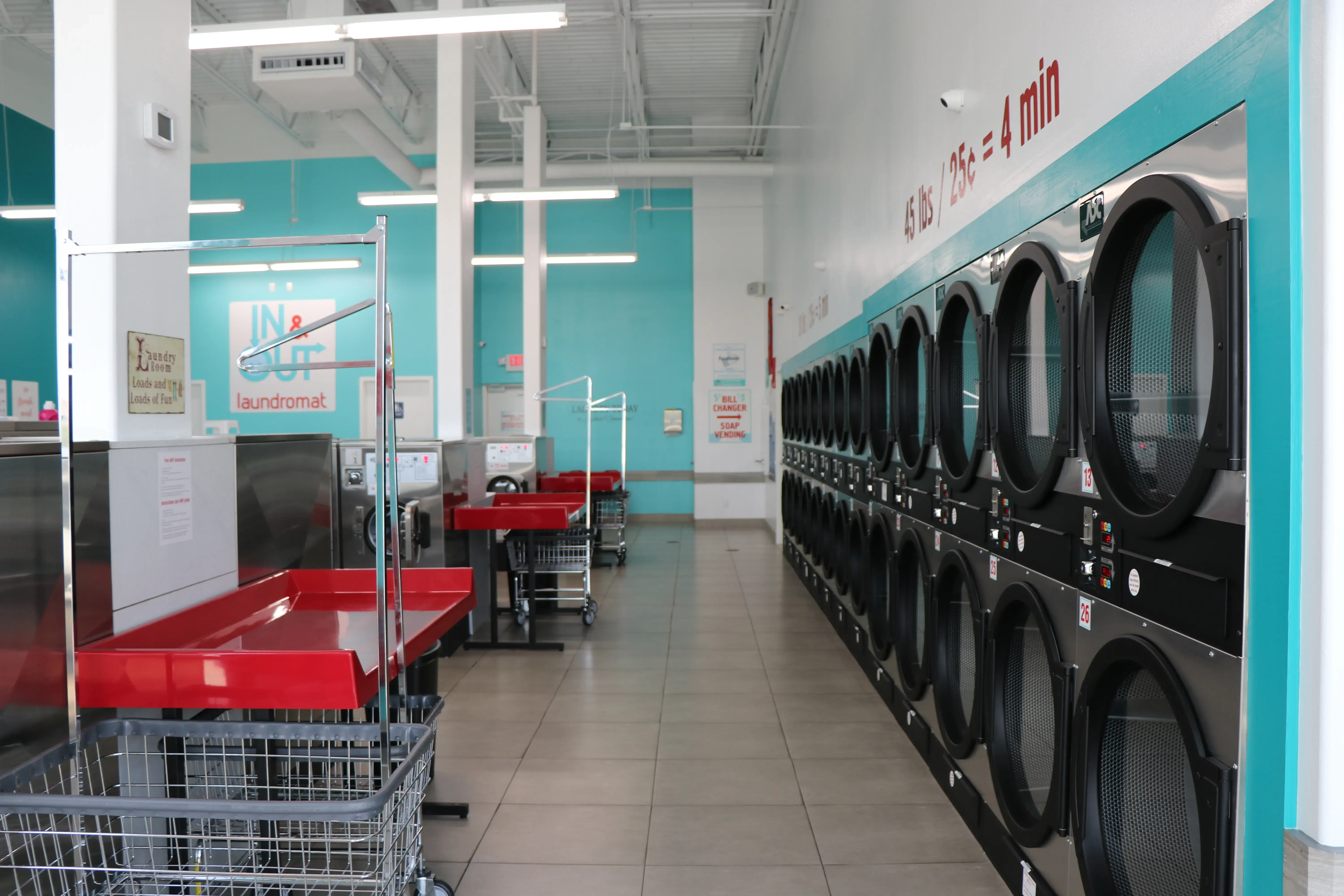 In & Out Laundromat - Image 4