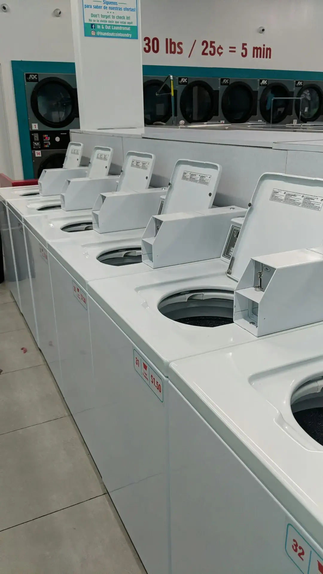 In & Out Laundromat - Image 13