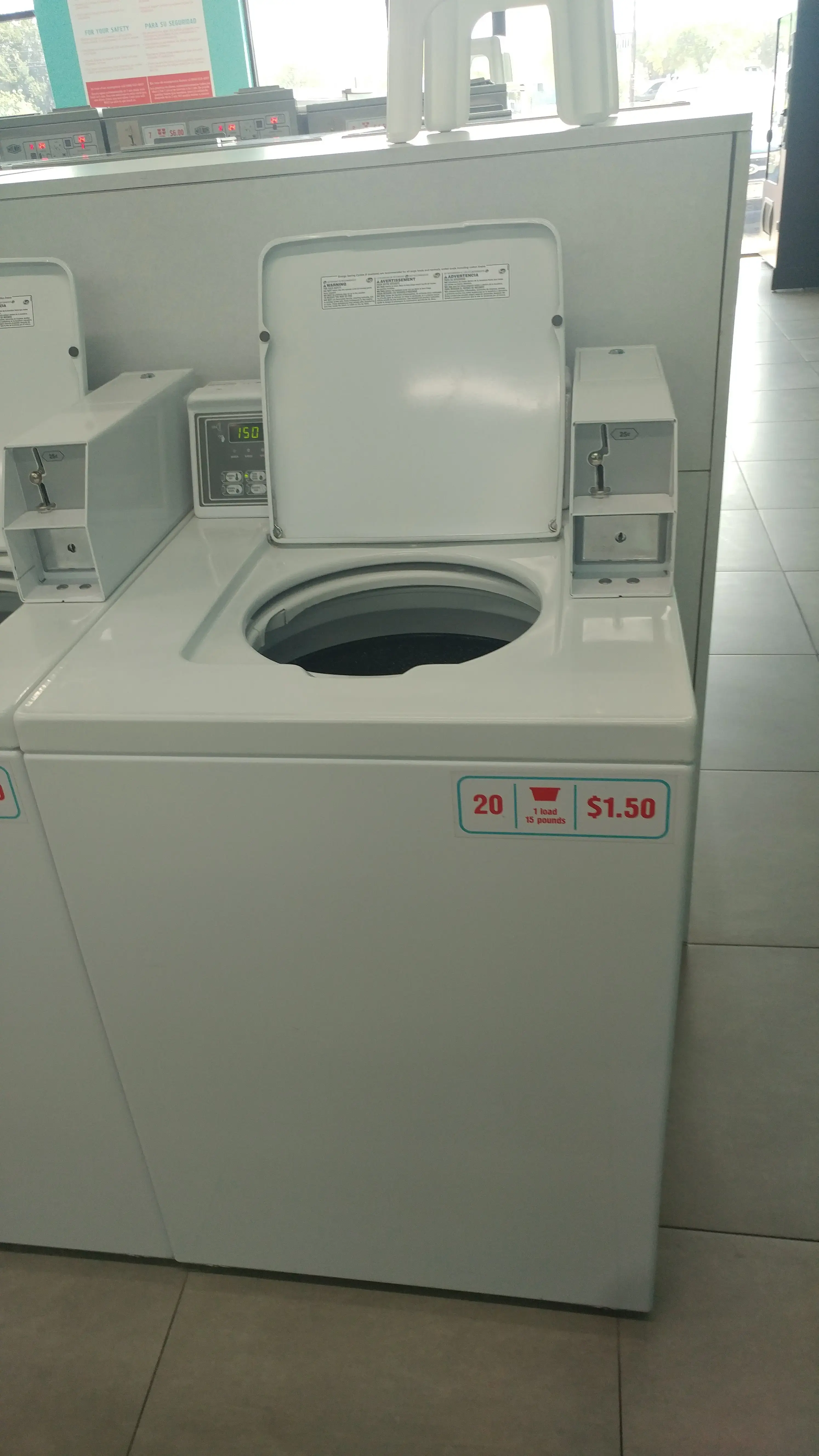 In & Out Laundromat - Image 12