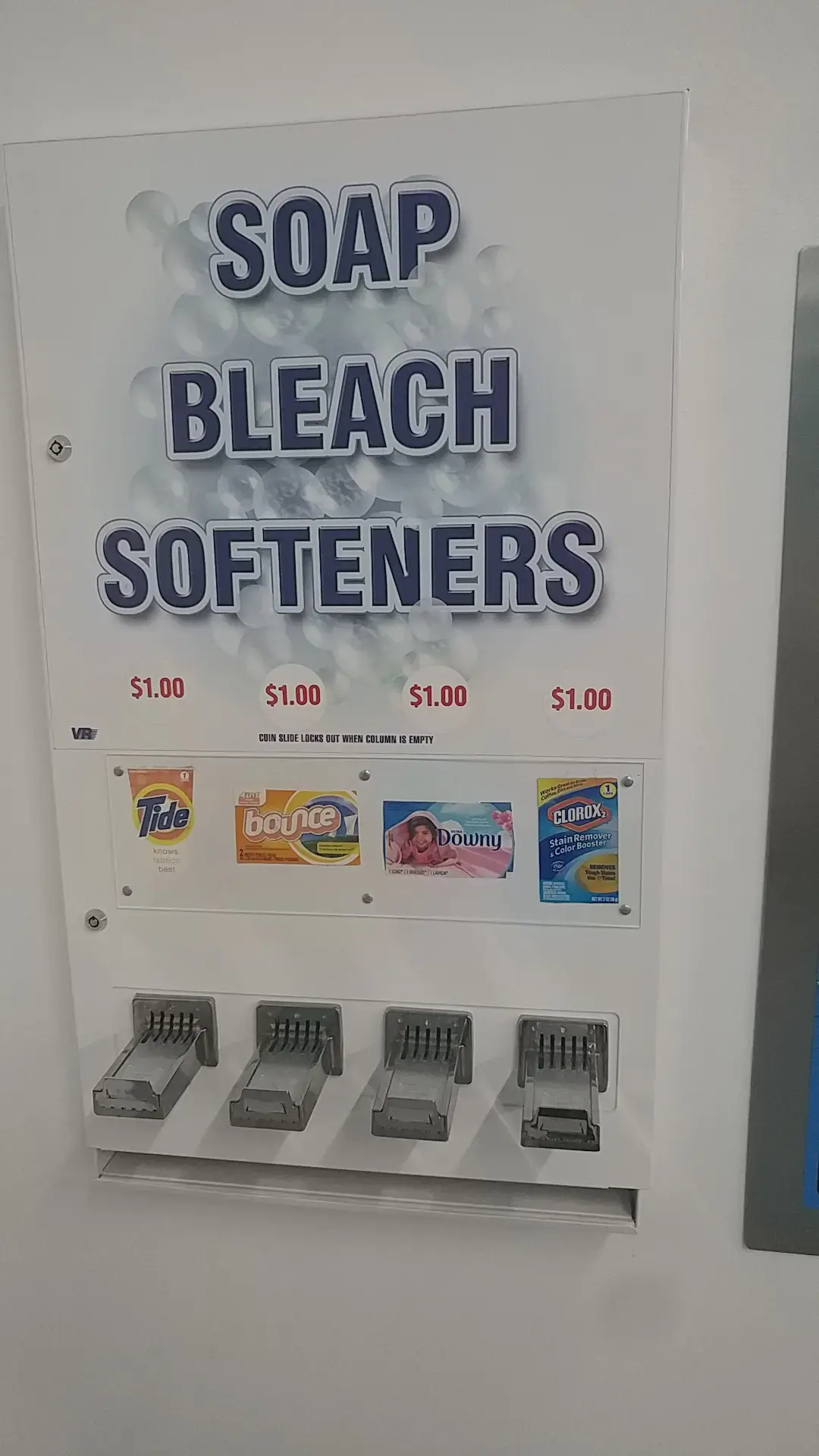 In & Out Laundromat - Image 16