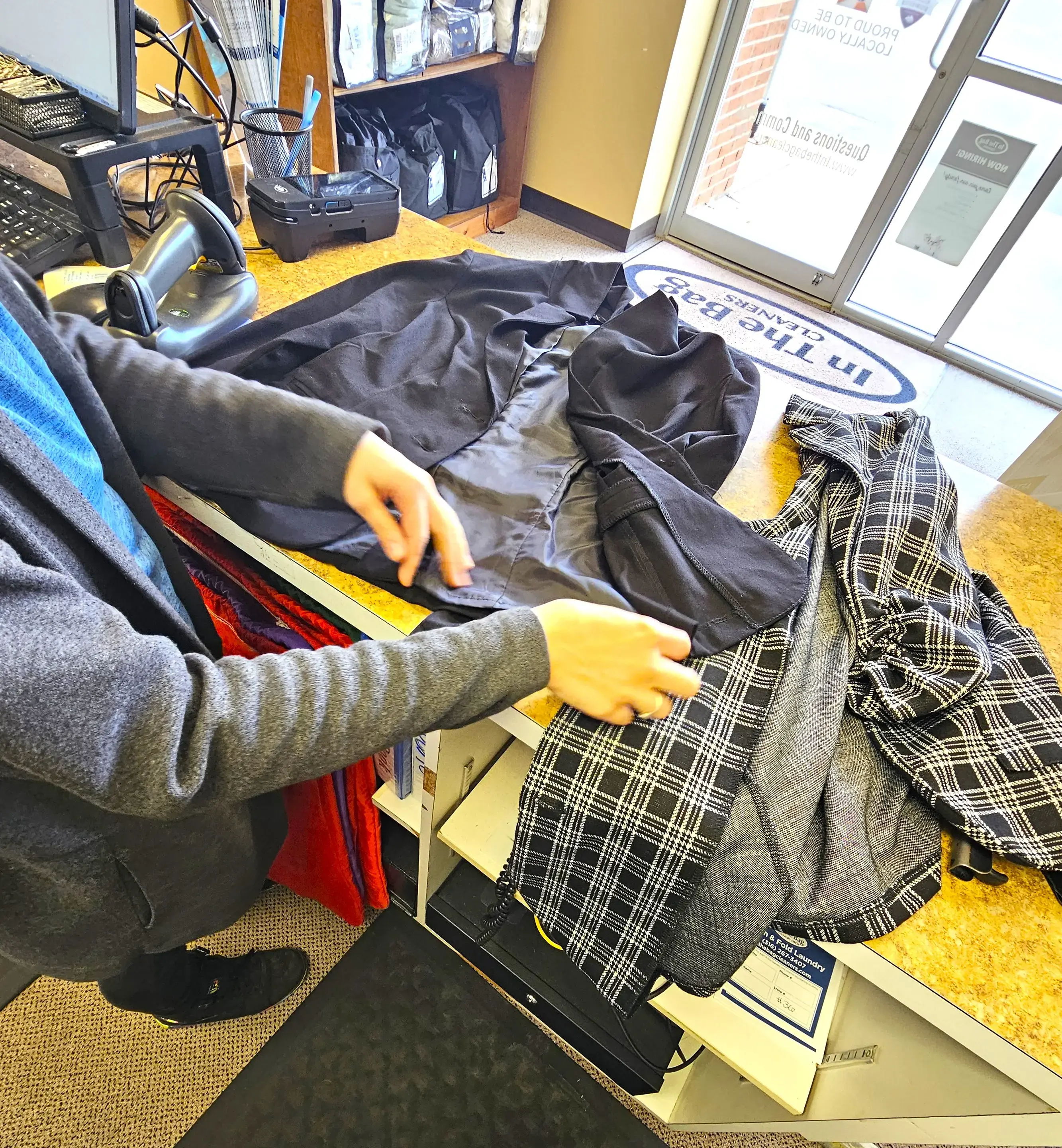 In The Bag Cleaners: 21st & Maize Suite 101-B thumbnail 5