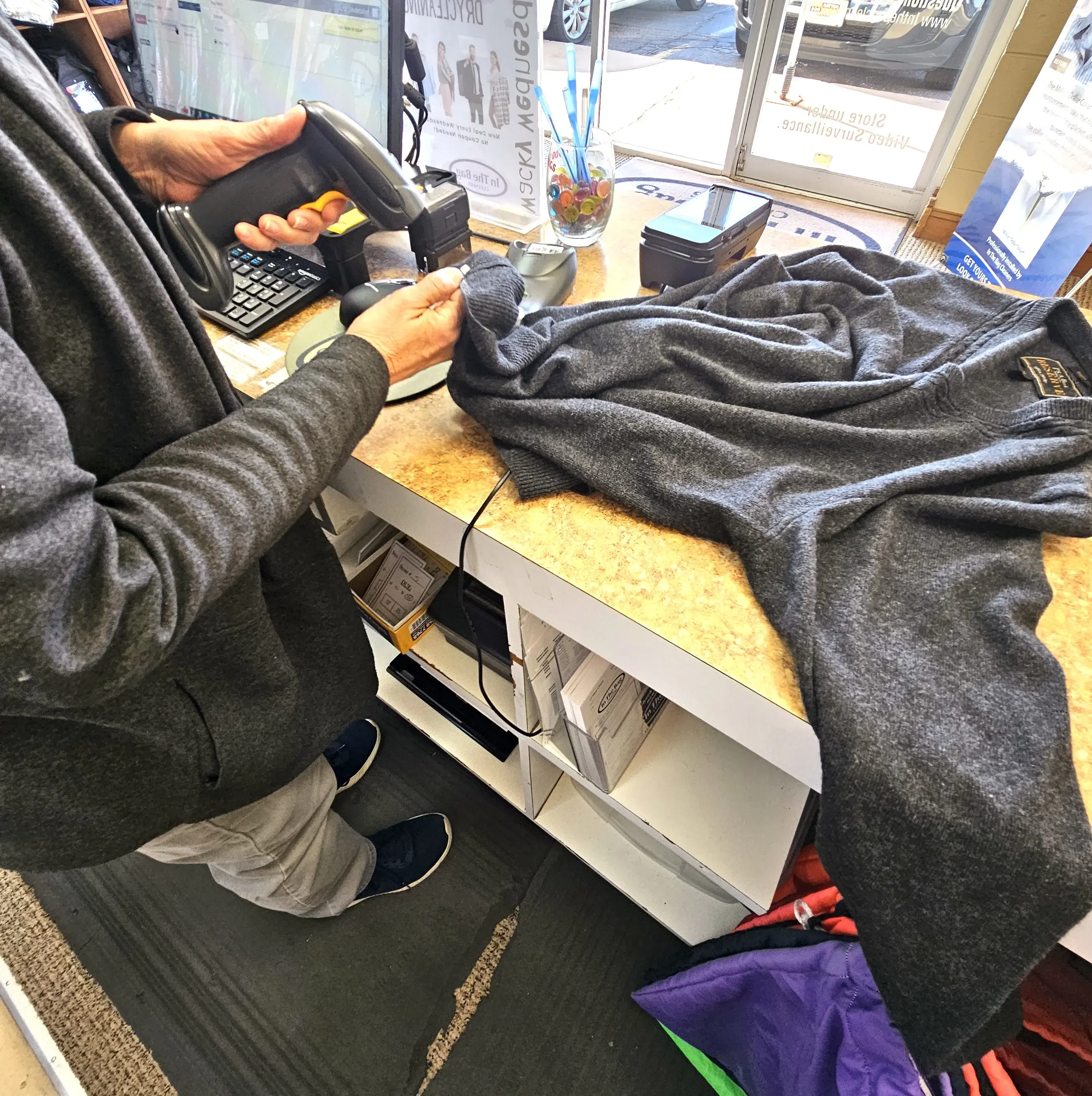 In The Bag Cleaners: Central & Edgemoor - Image 10
