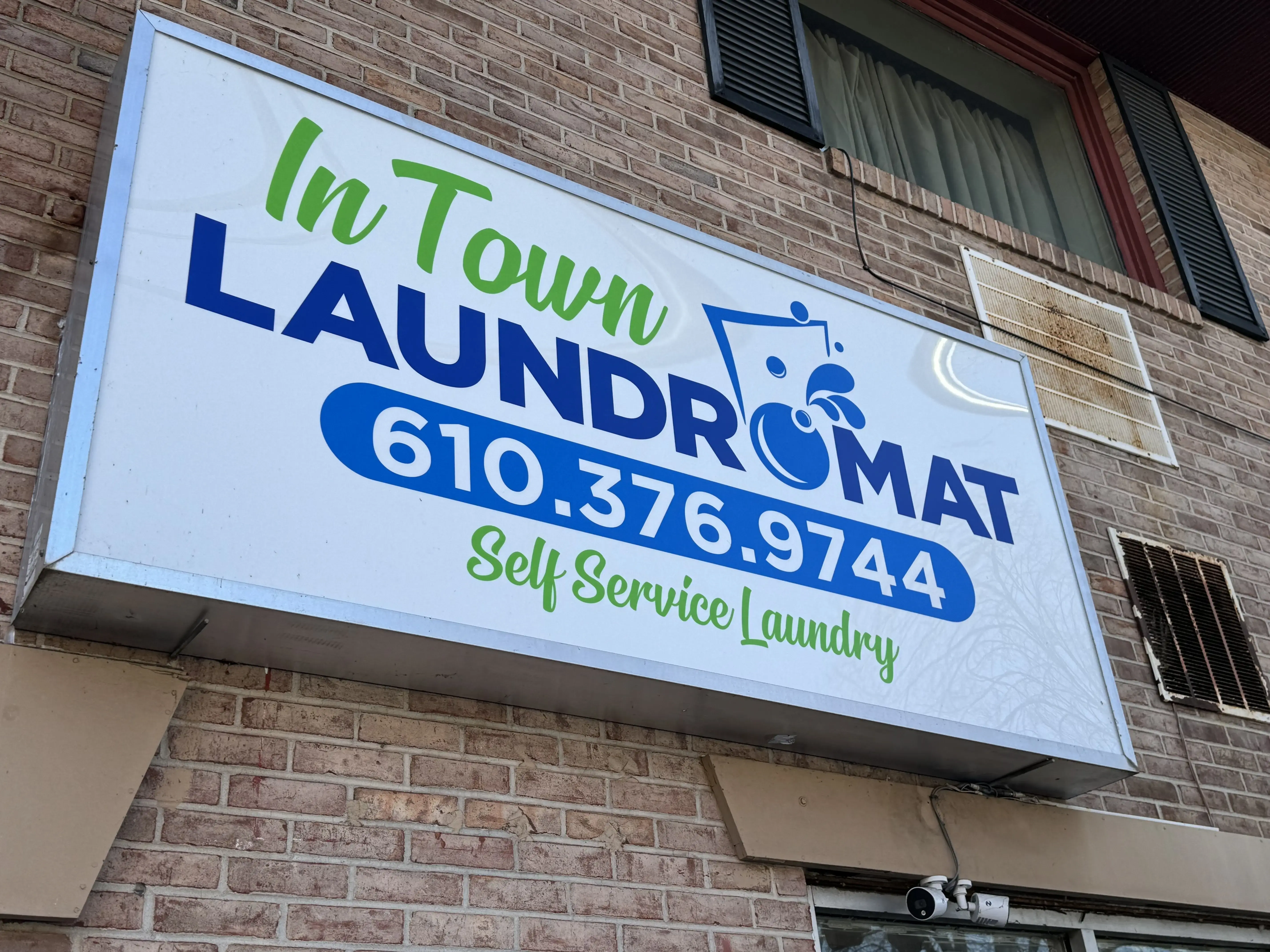 In Town Laundromat - Image 5