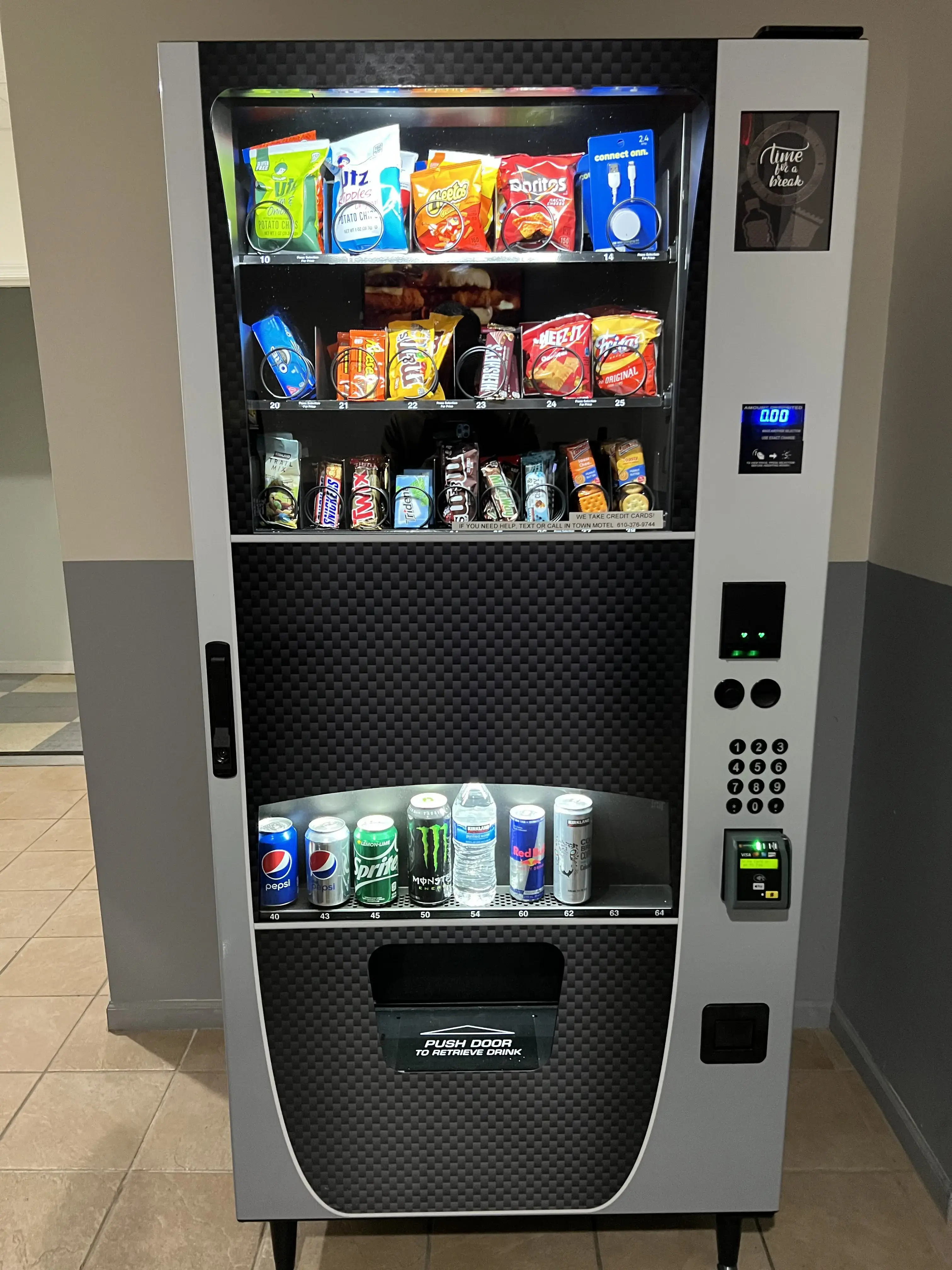 In Town Laundromat thumbnail 7