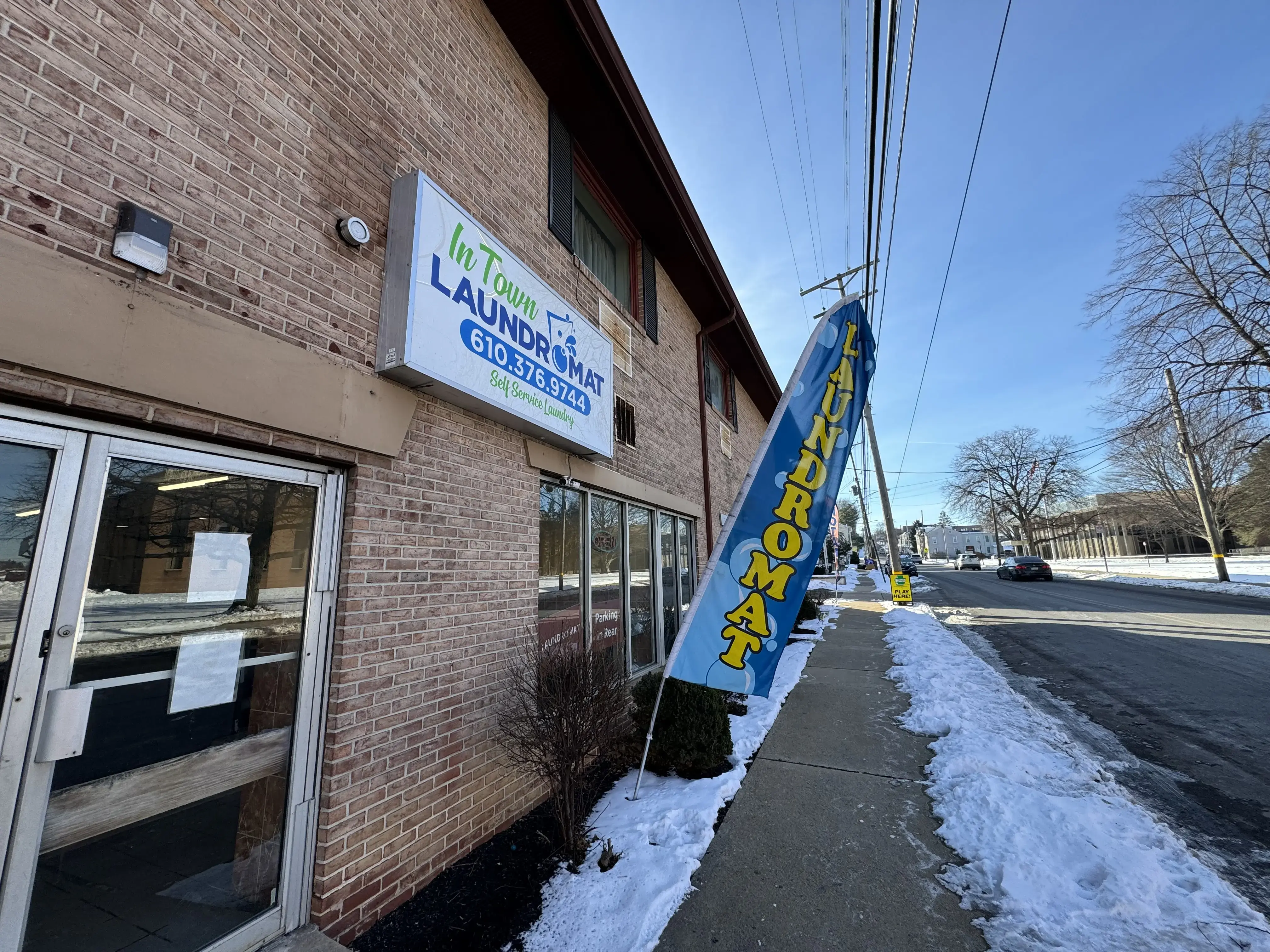 In Town Laundromat - Image 2