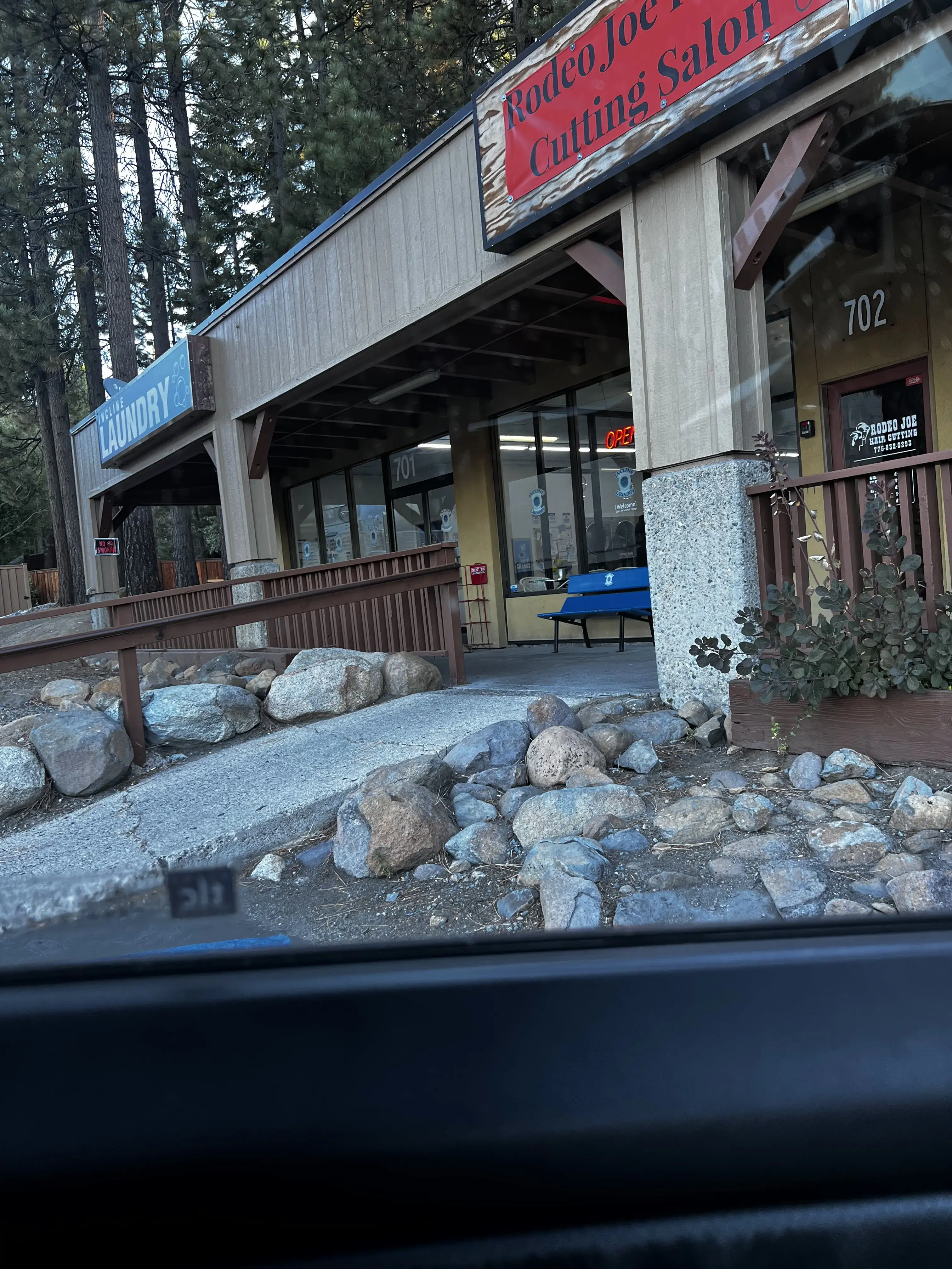 INCLINE LAUNDRY thumbnail 3