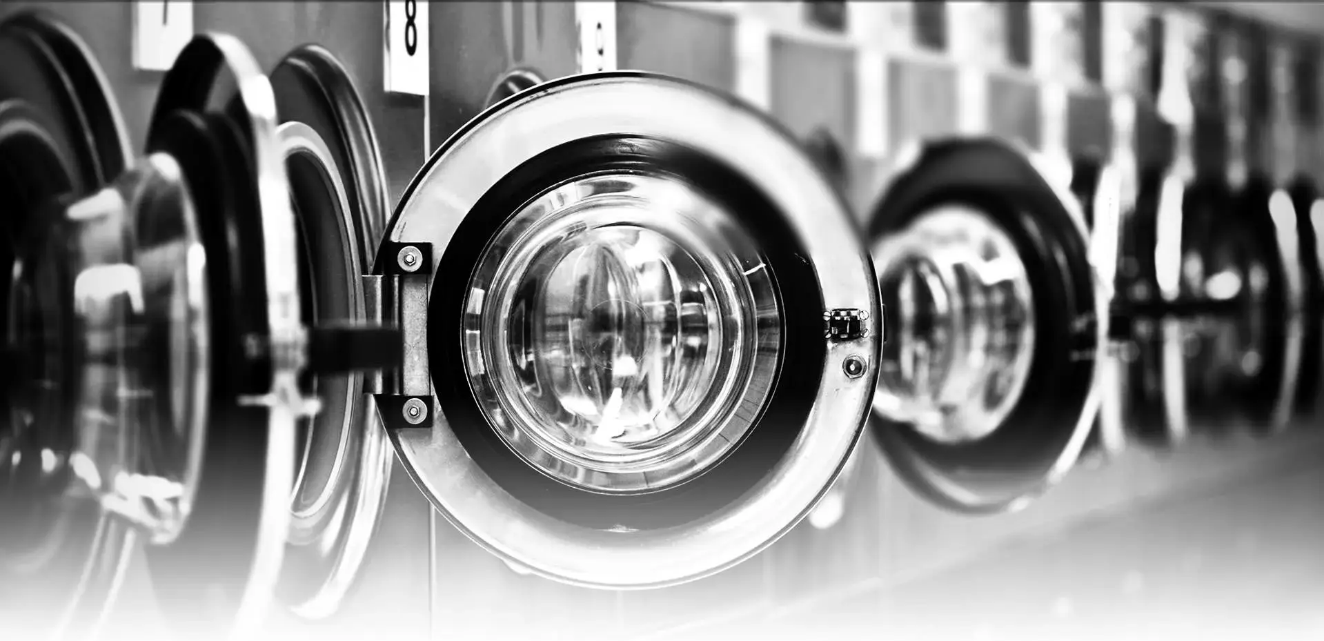 INCLINE LAUNDRY - Image 1