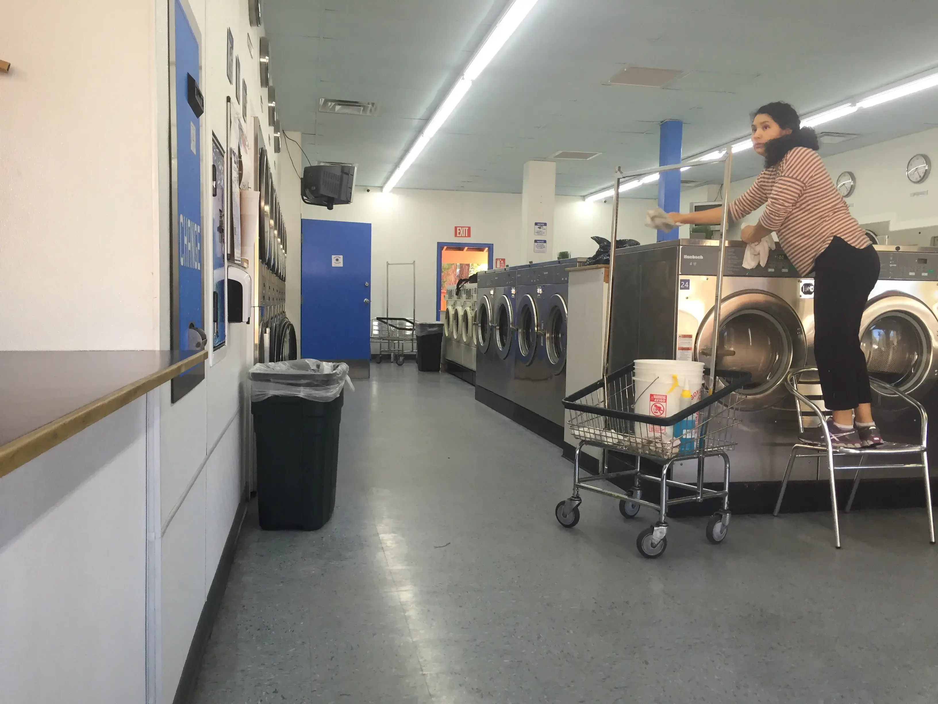 INCLINE LAUNDRY thumbnail 6