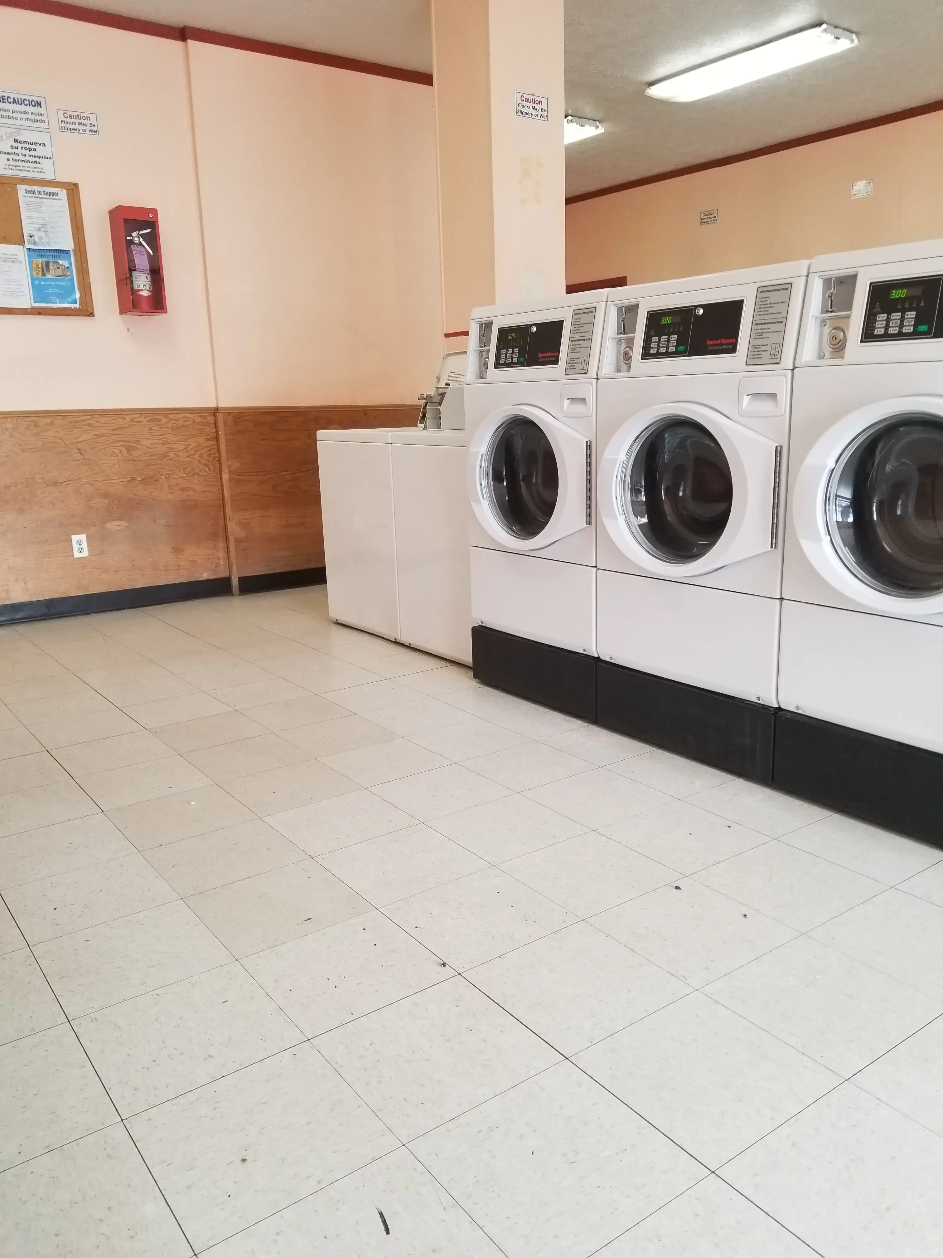 Independence laundromat - Image 4