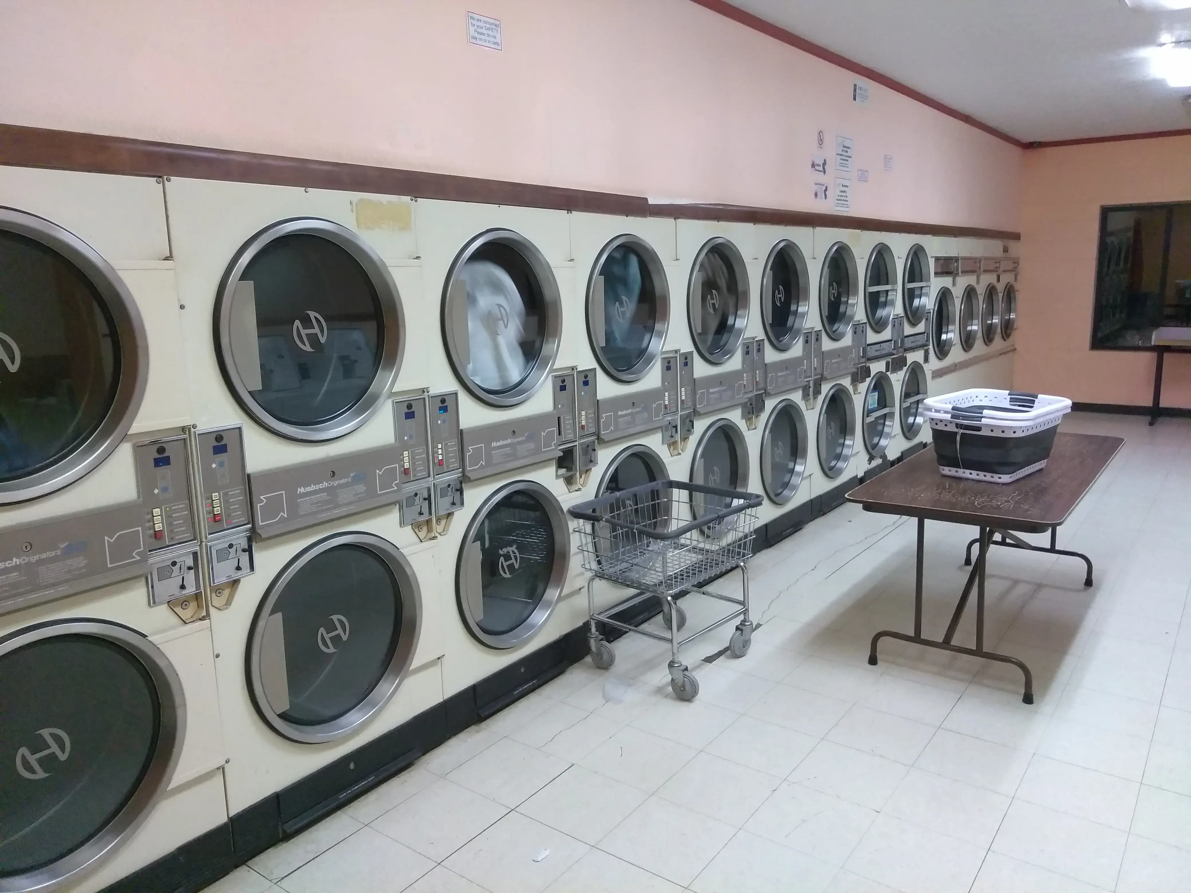 Independence laundromat thumbnail 1