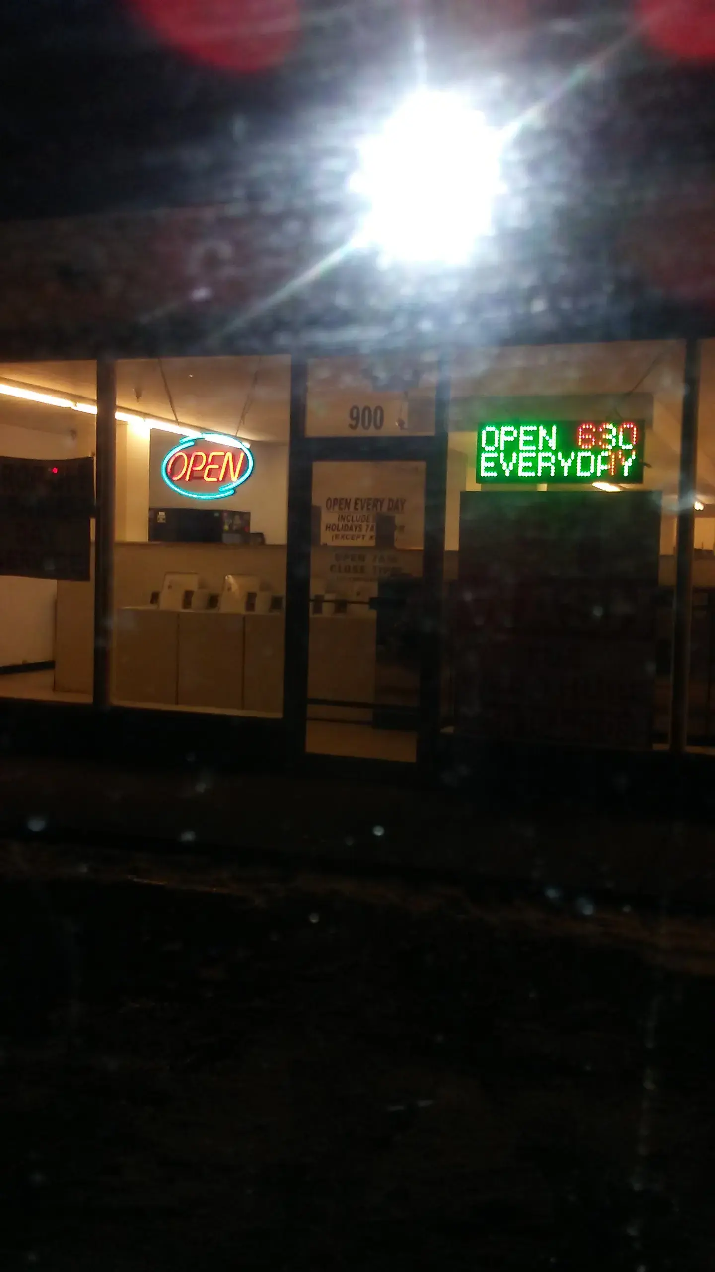 Independence Superwash Coin Laundry - Image 14
