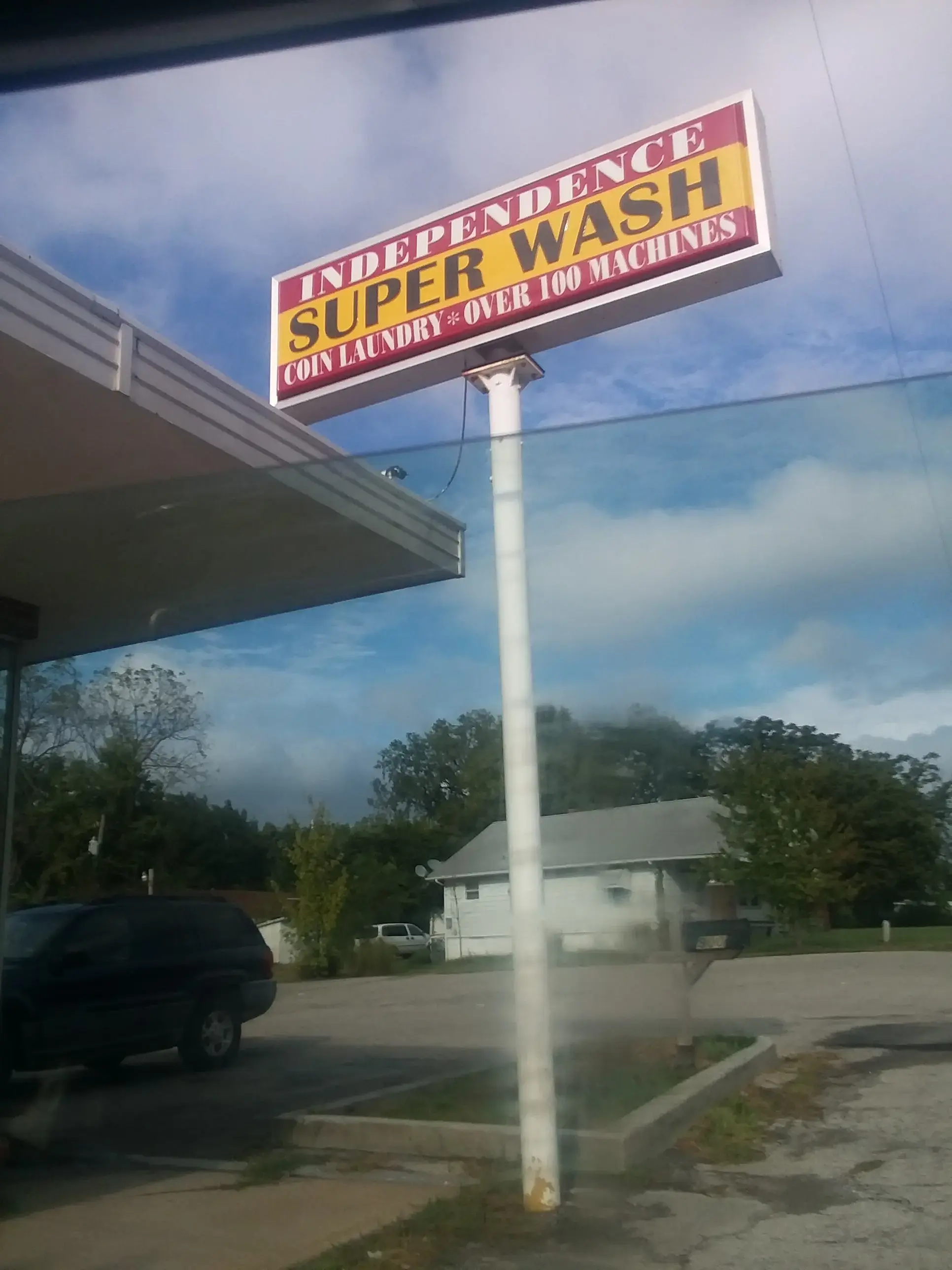 Independence Superwash Coin Laundry - Image 16