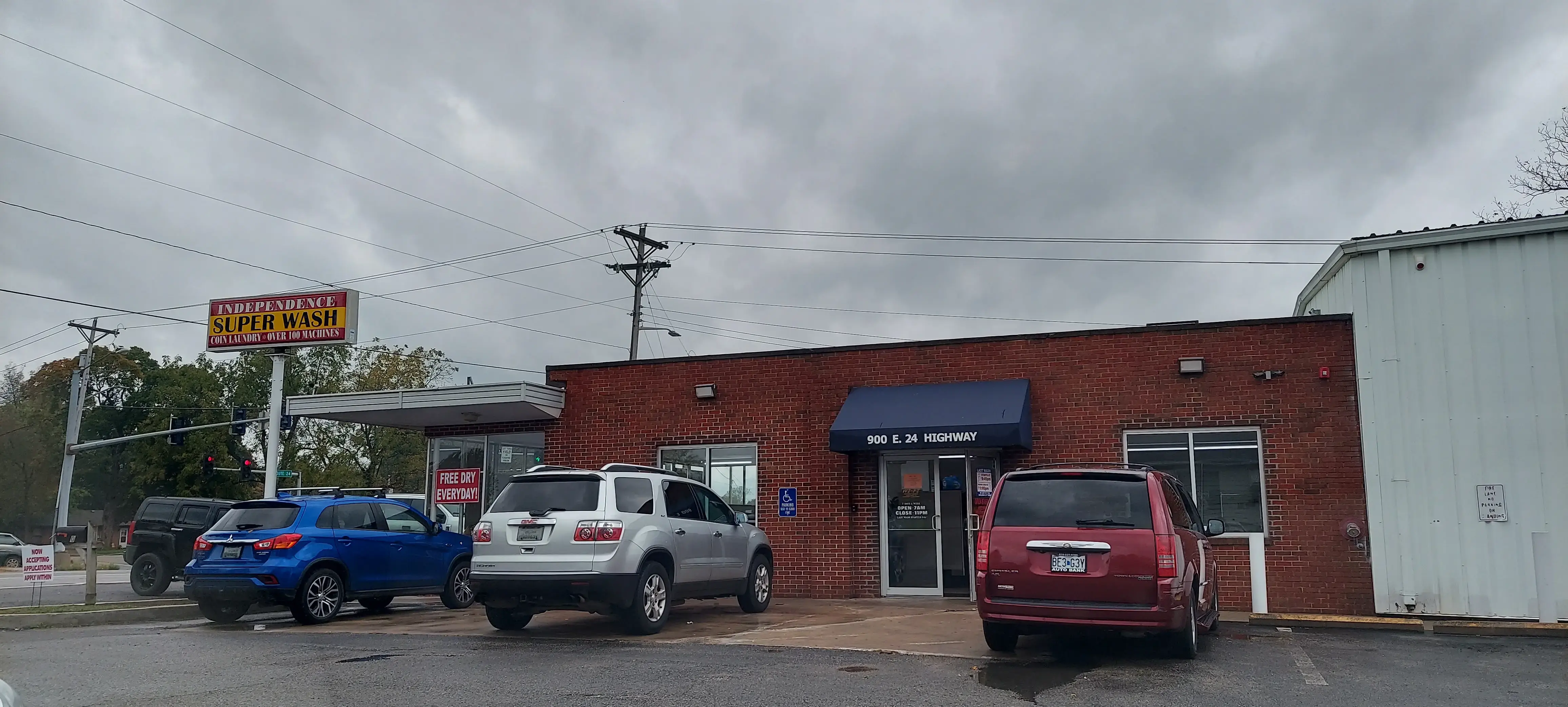 Independence Superwash Coin Laundry - Image 3