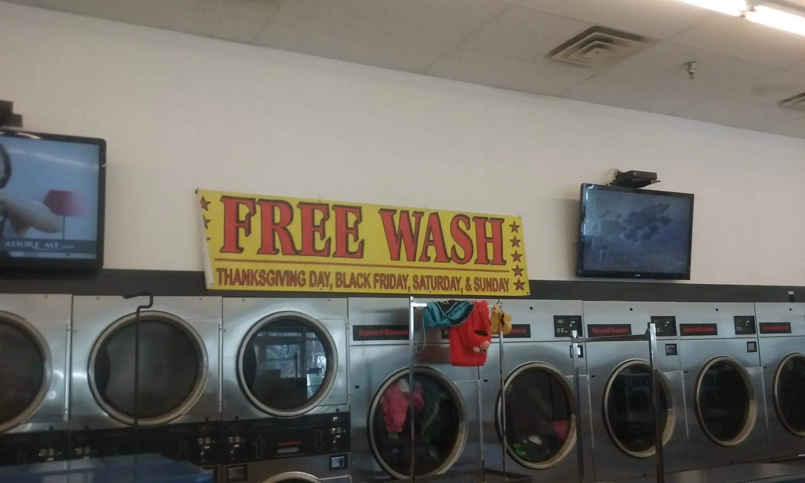 Independence Superwash Coin Laundry thumbnail 8