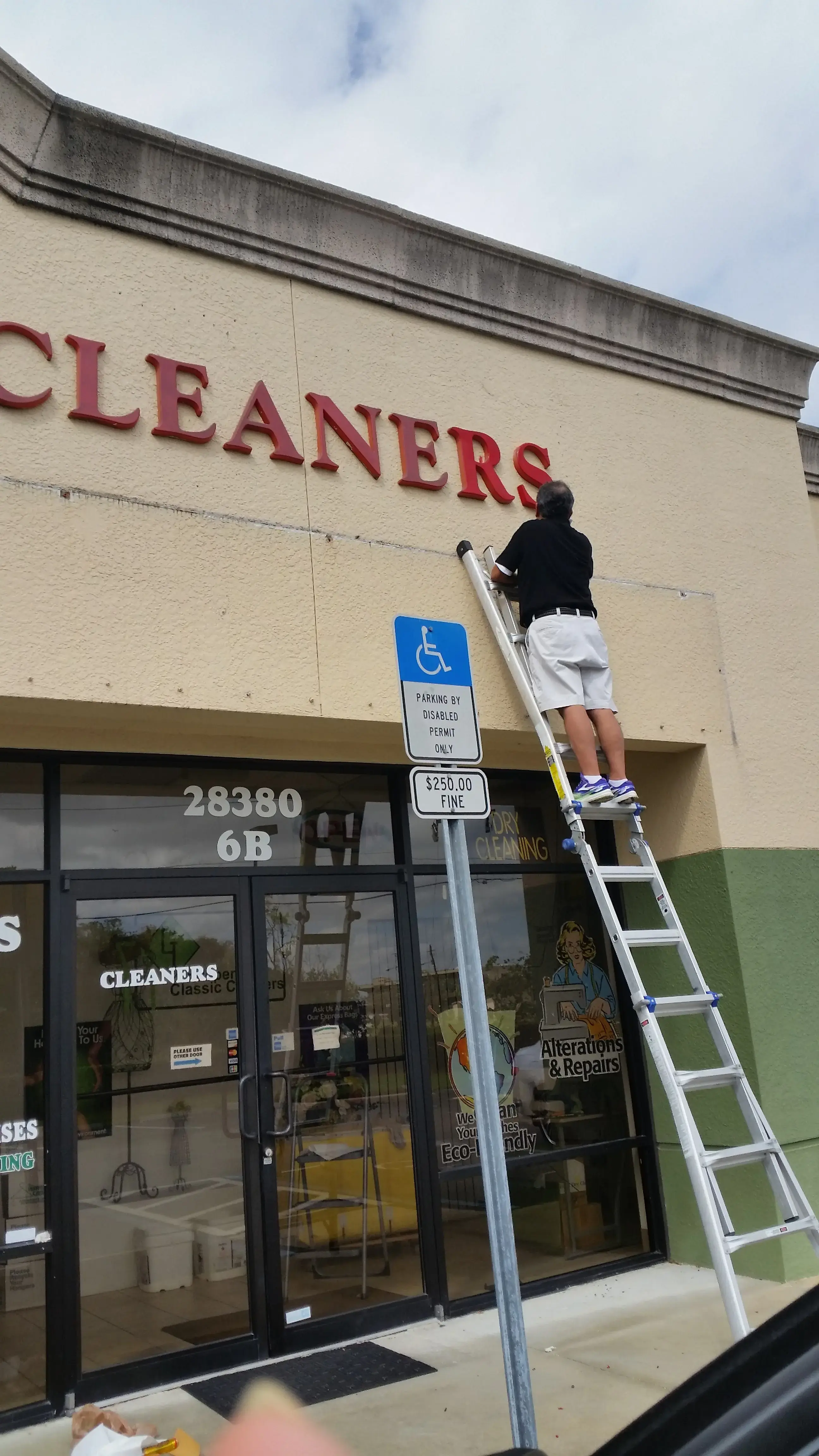 Independent Classic Cleaners thumbnail 2