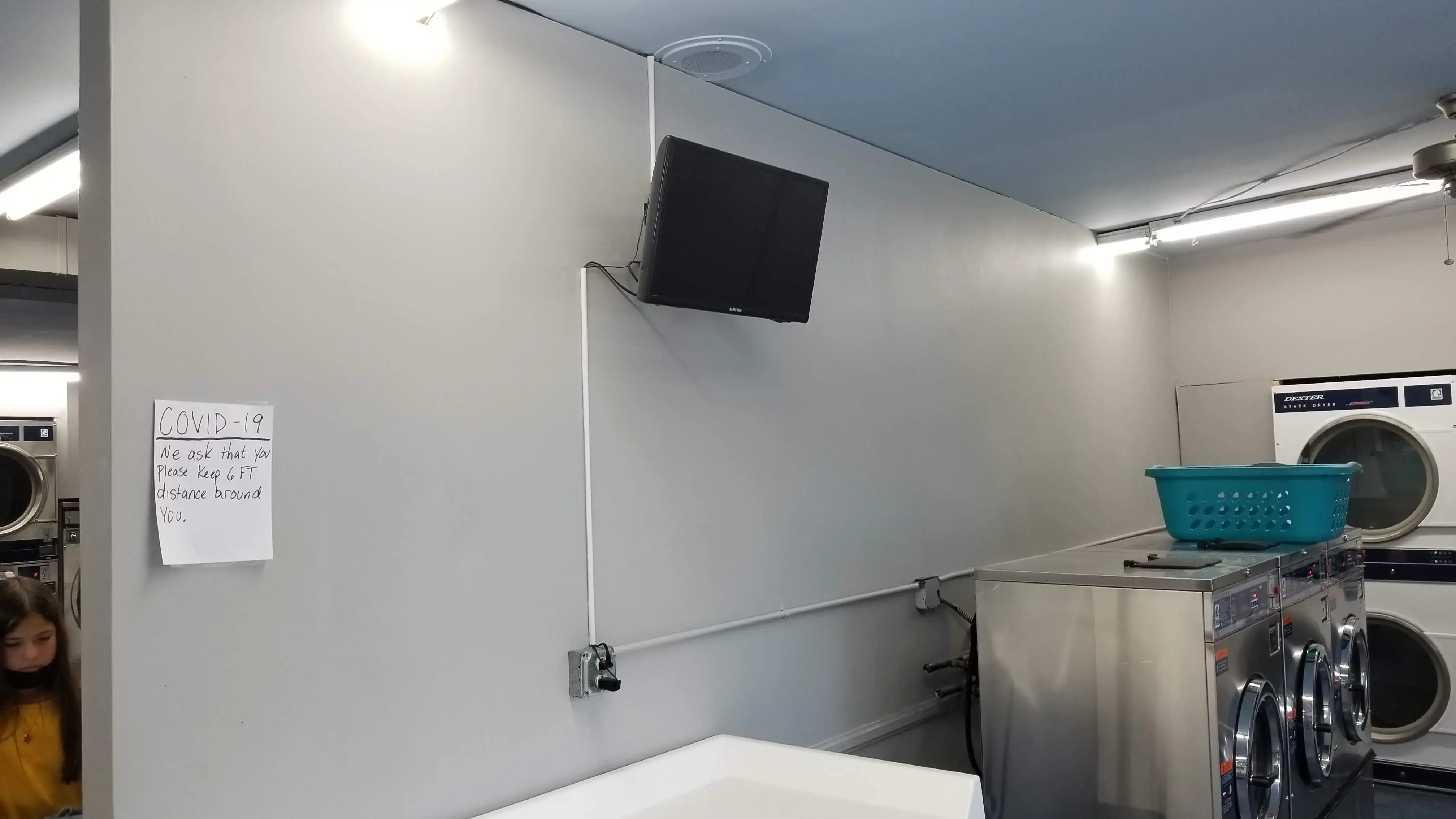 Indian Trail Laundromat - Image 11