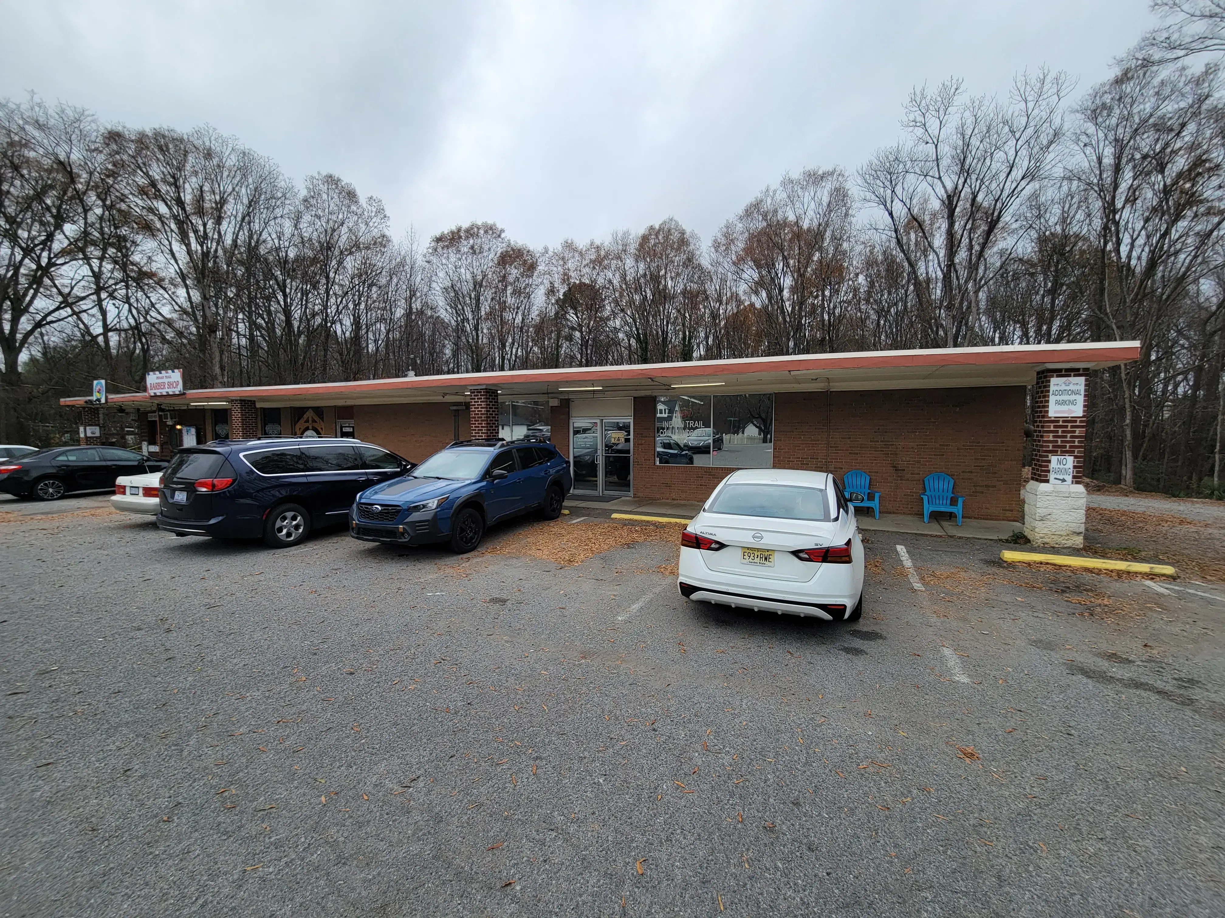 Indian Trail Laundromat thumbnail 3