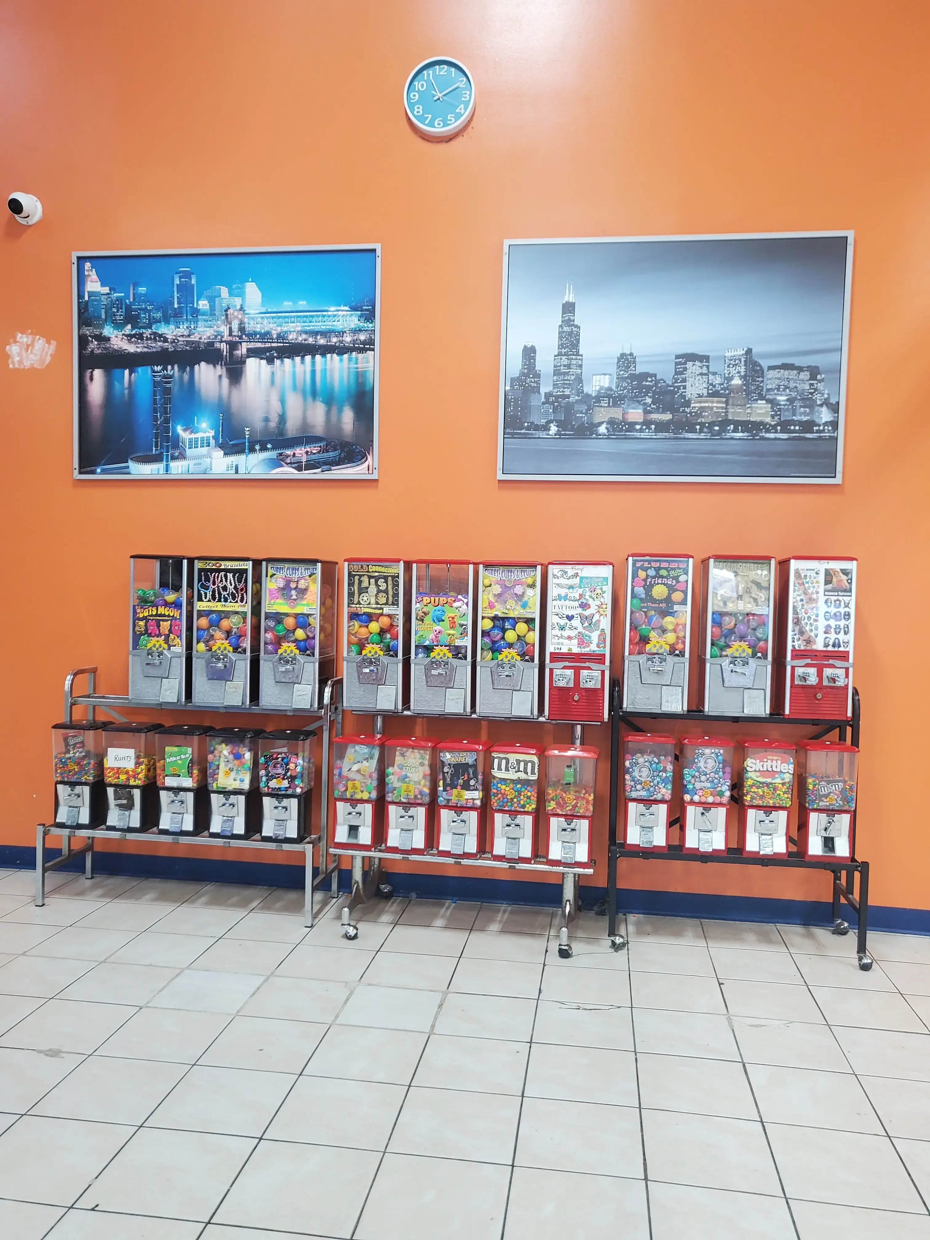 Indyland II Laundromat - Image 12