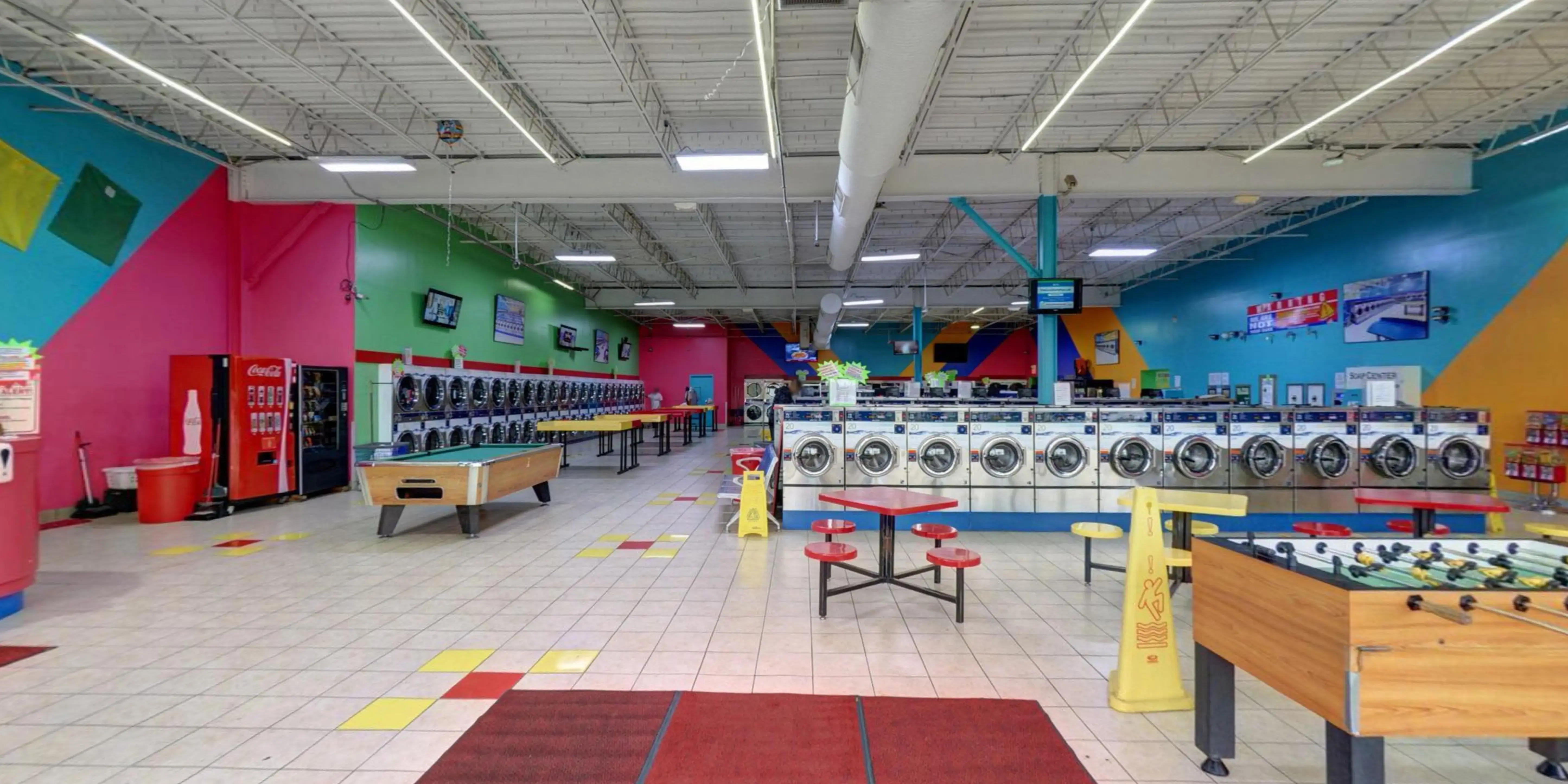 Indyland Laundromat thumbnail 1