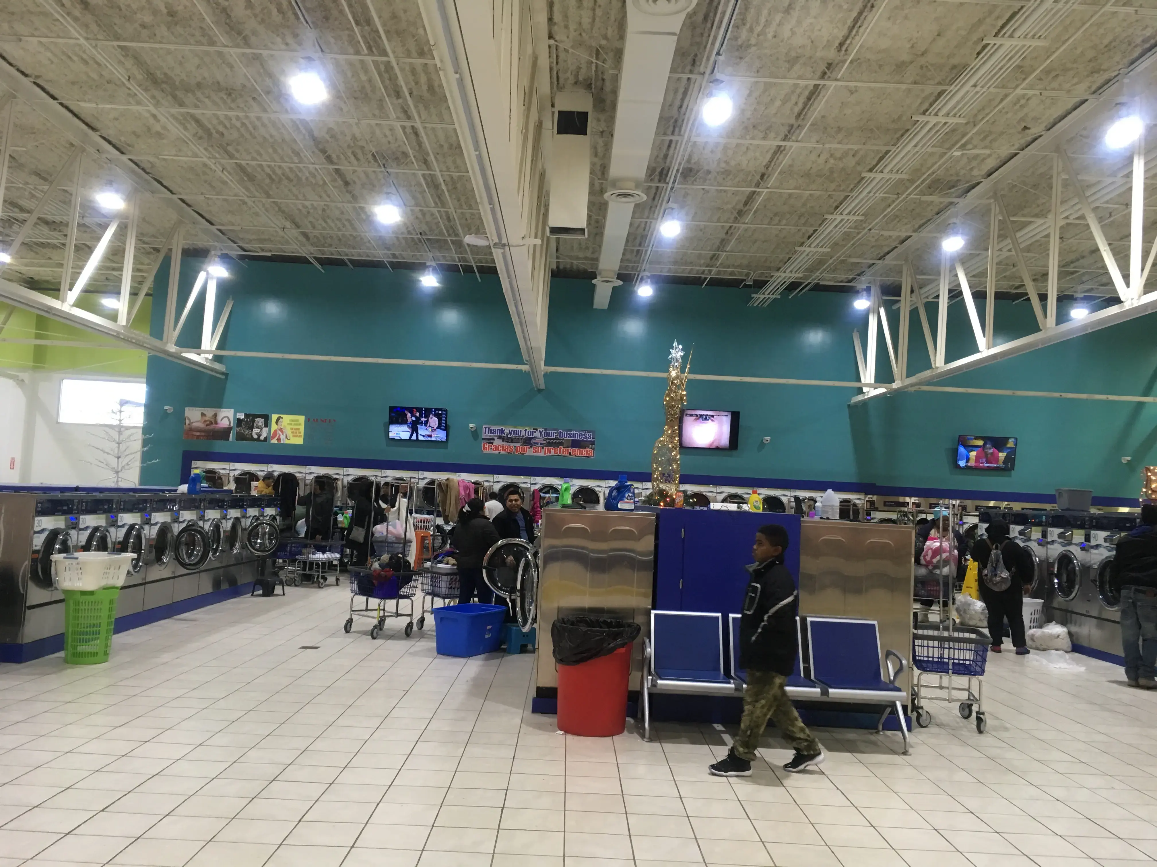 Indyland Laundromat - Image 15