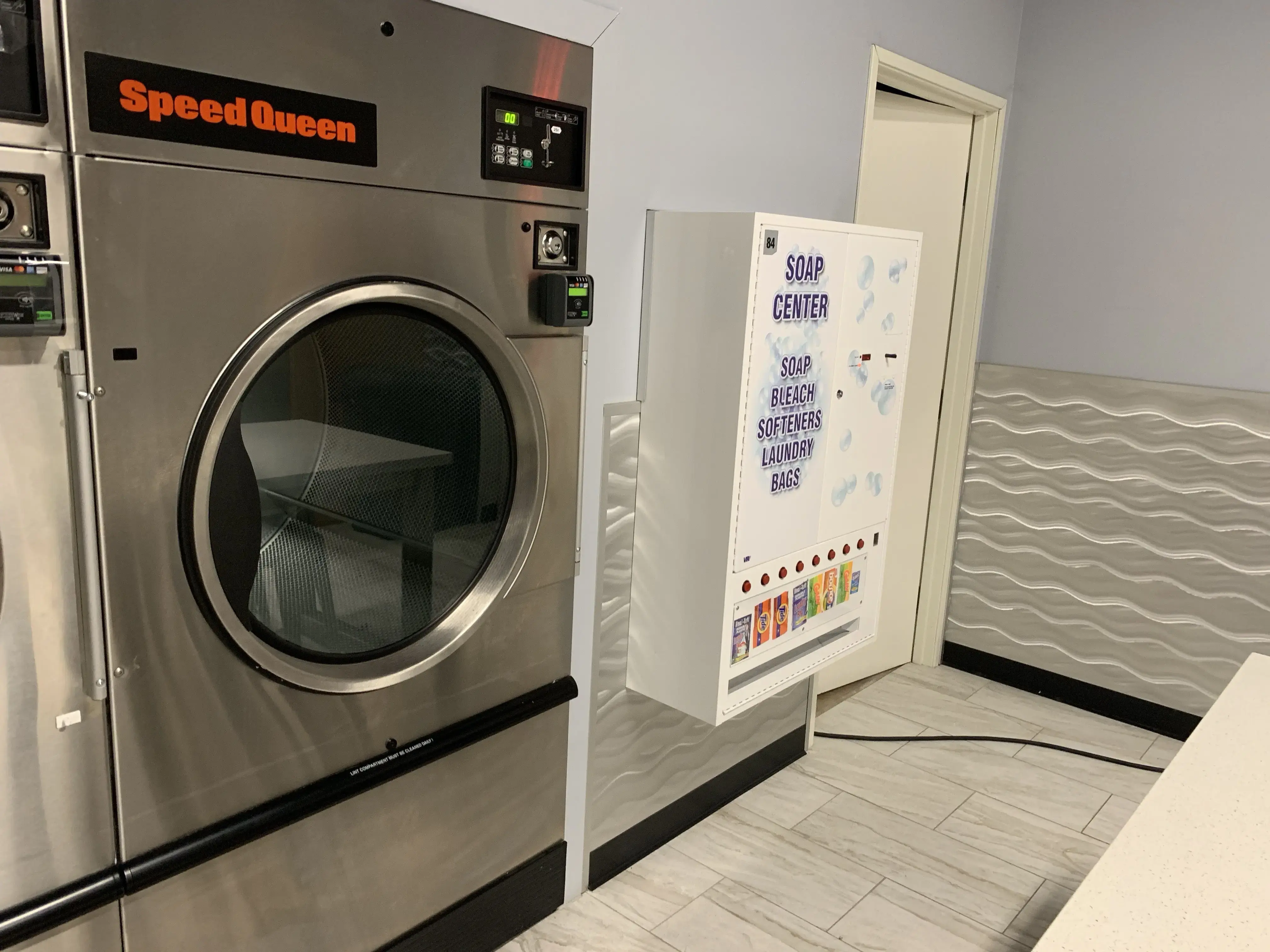 Infinite Loop Laundry thumbnail 12