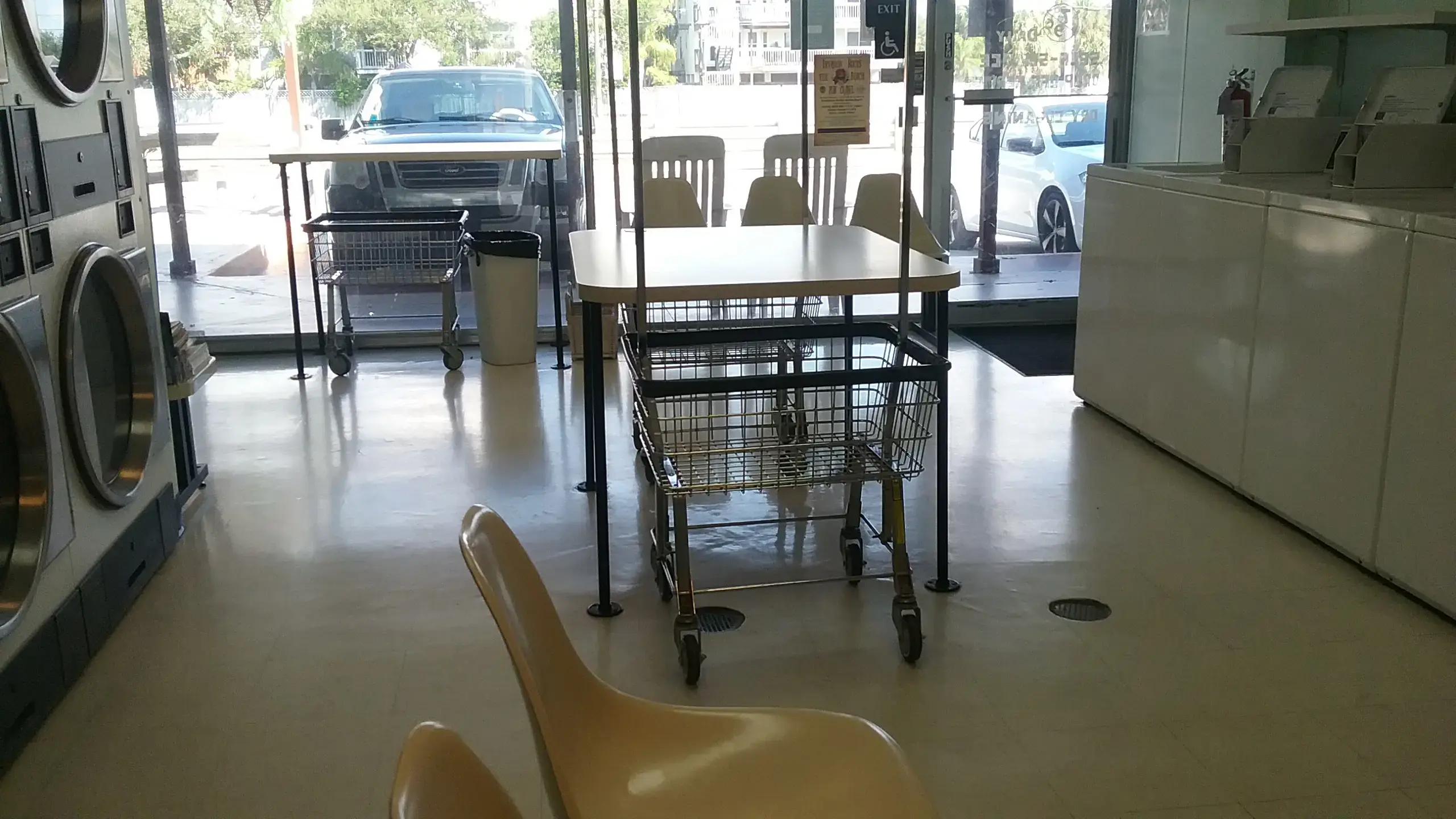 IRB Laundromat thumbnail 4